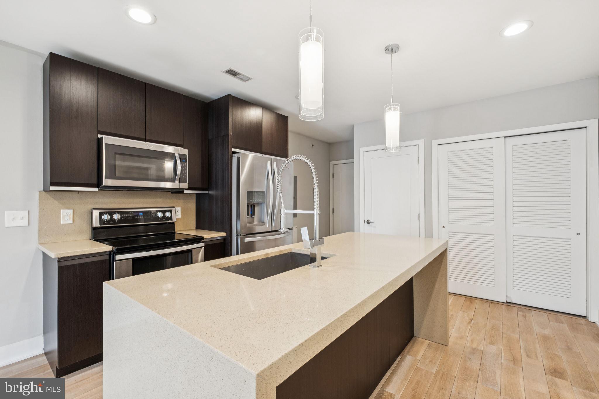 Real estate listing preview #11