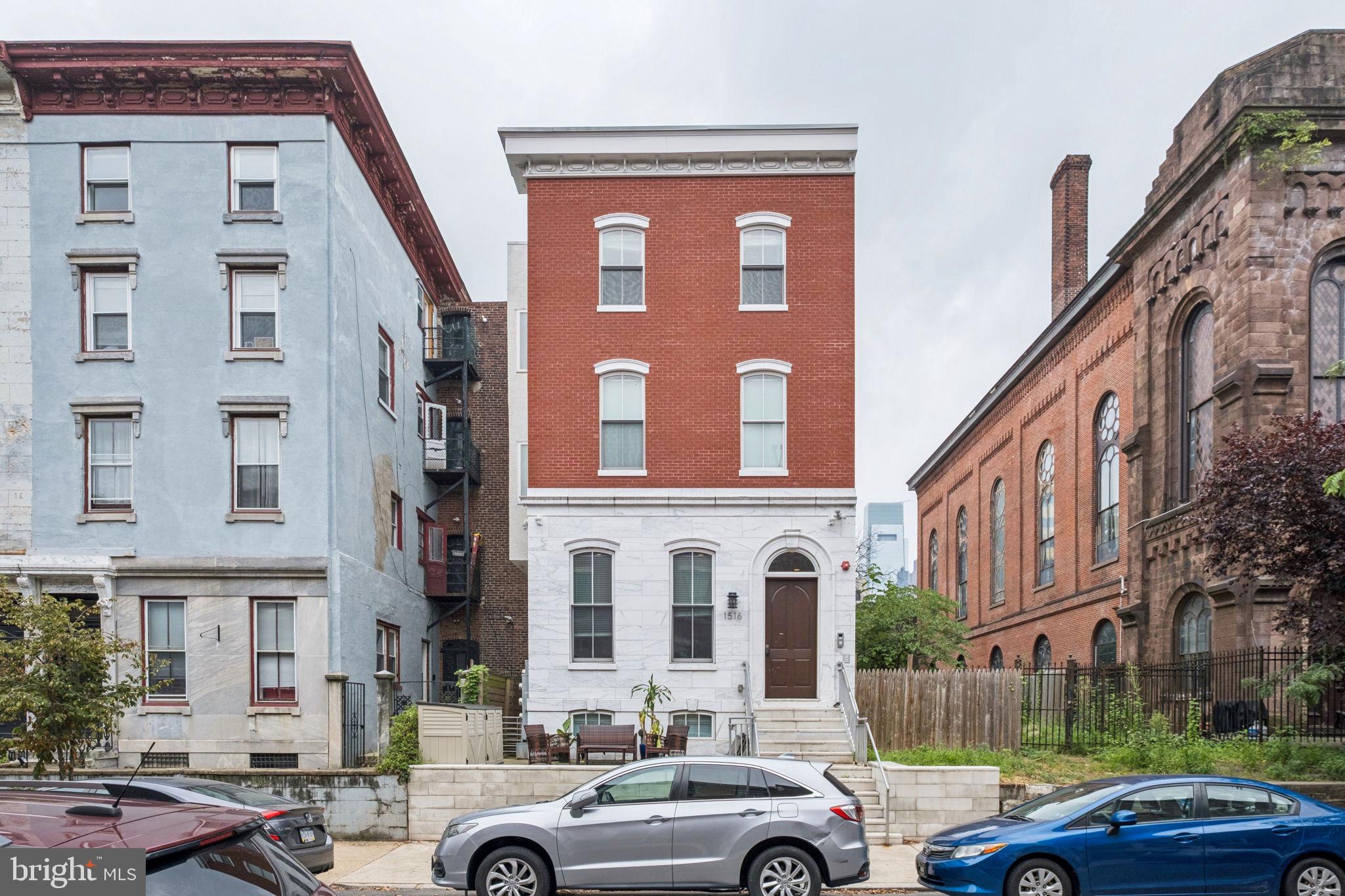 Real estate listing preview #3