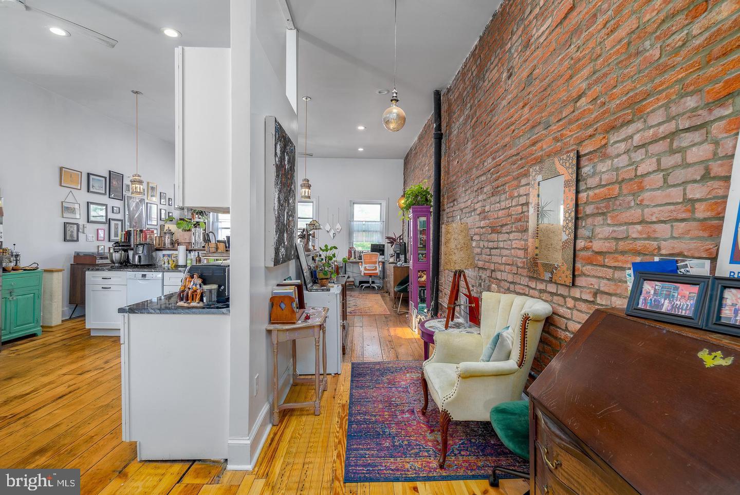 Real estate listing preview #12