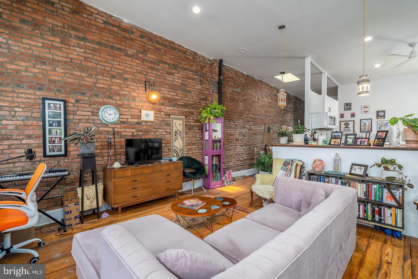 Real estate listing preview #14