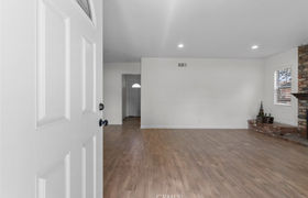Real estate listing preview #3