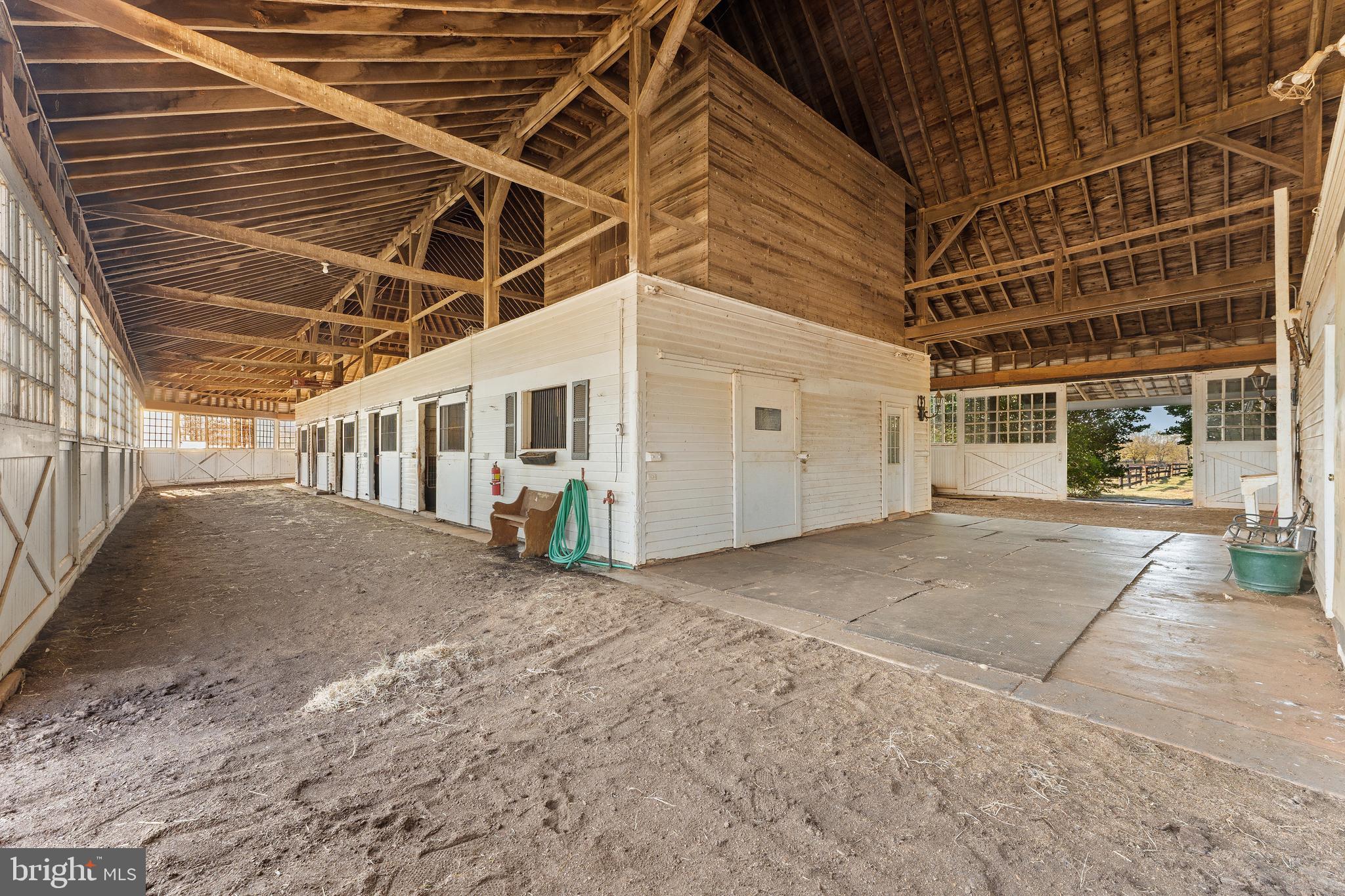 Real estate listing preview #8