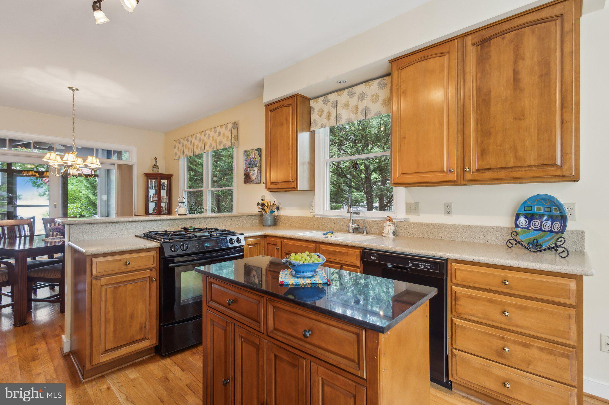 Real estate listing preview #10