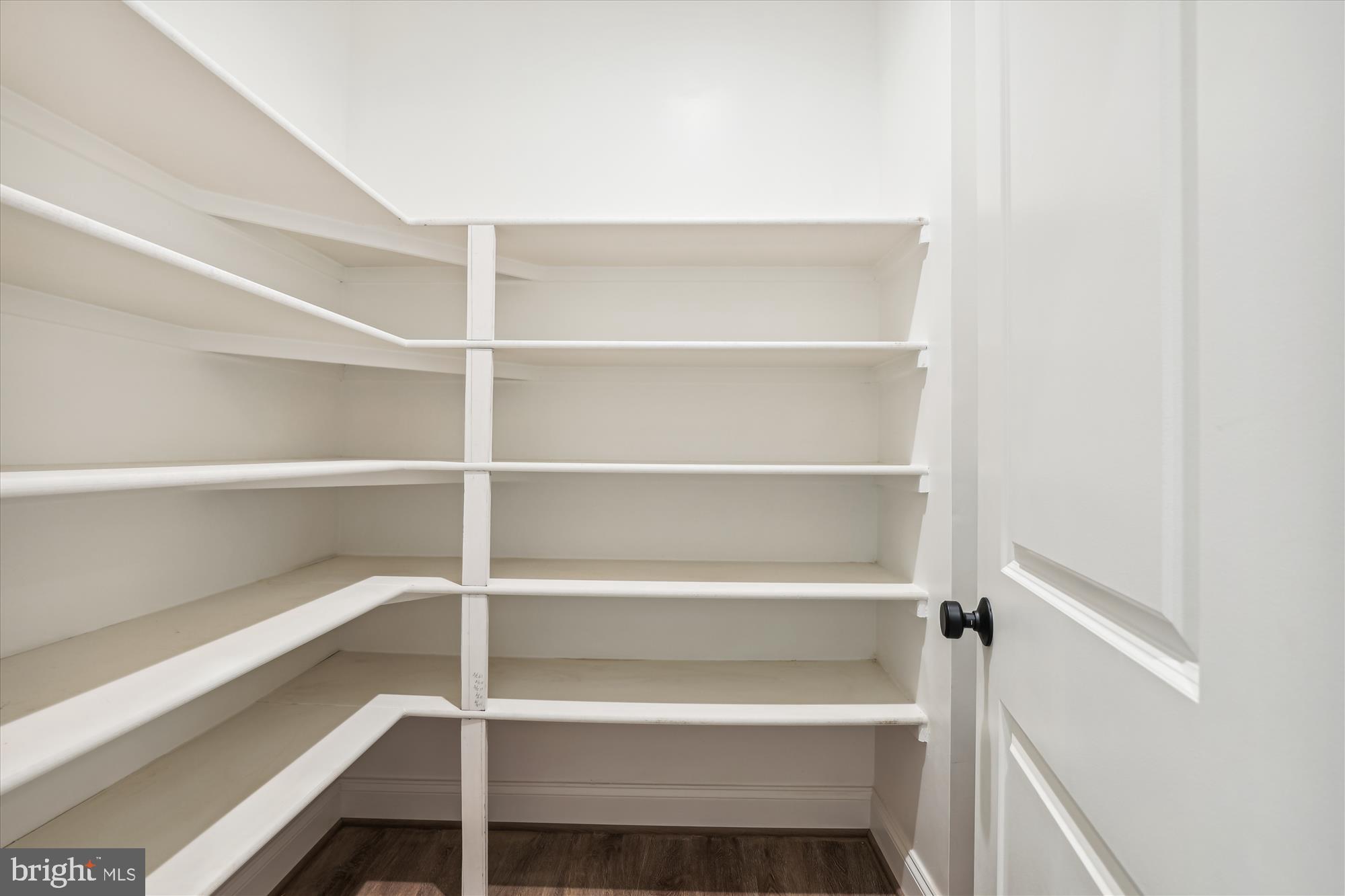 Real estate listing preview #17