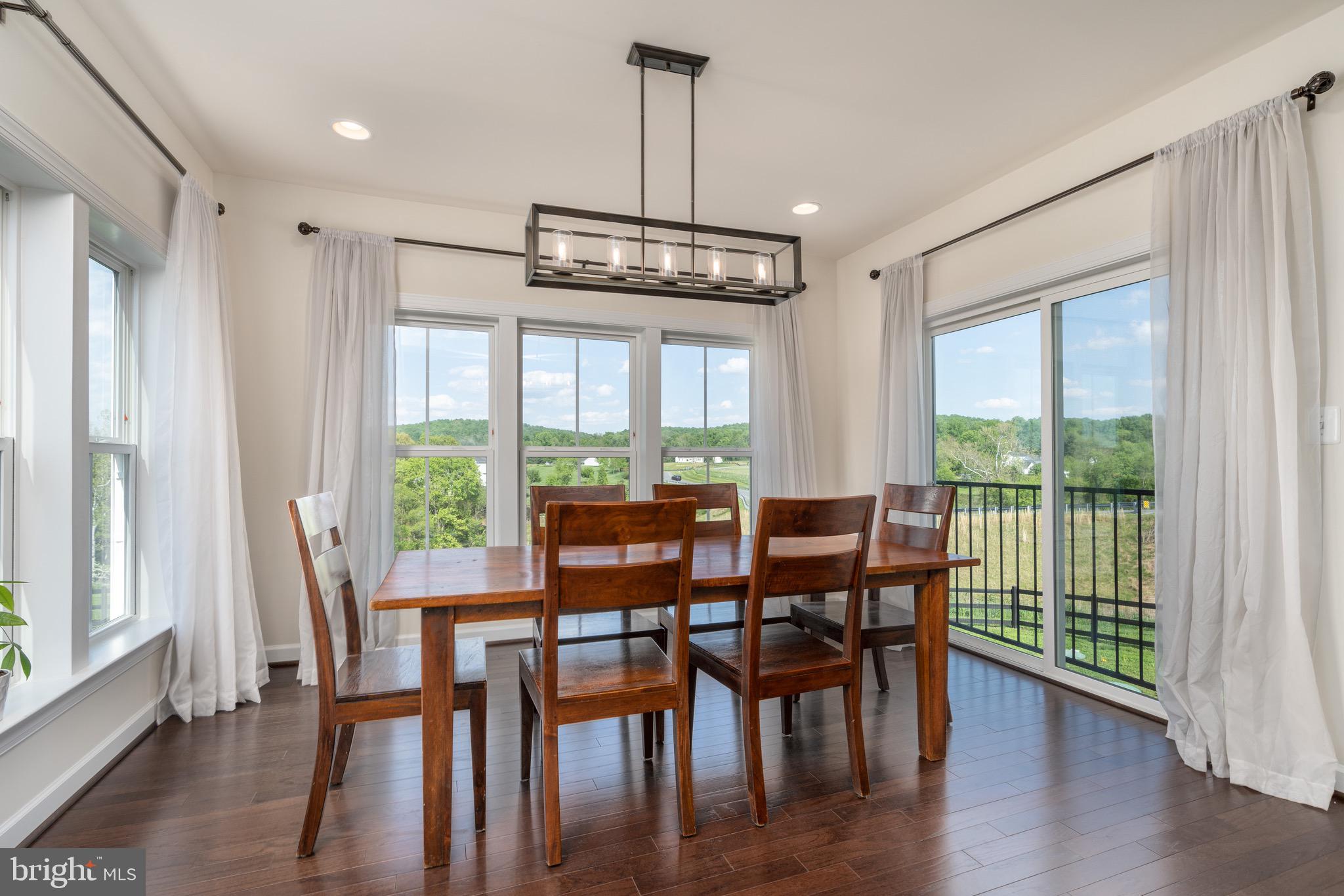 Real estate listing preview #24