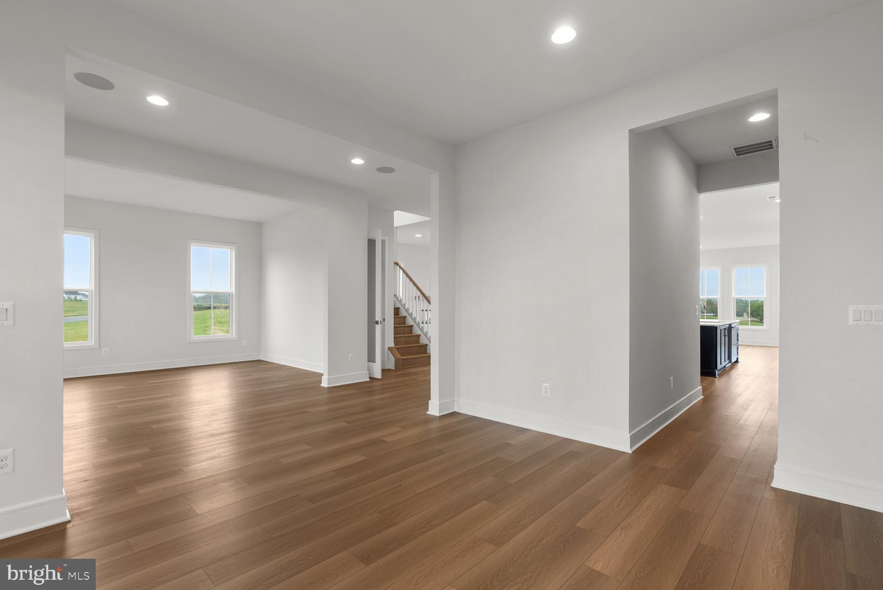 Real estate listing preview #9