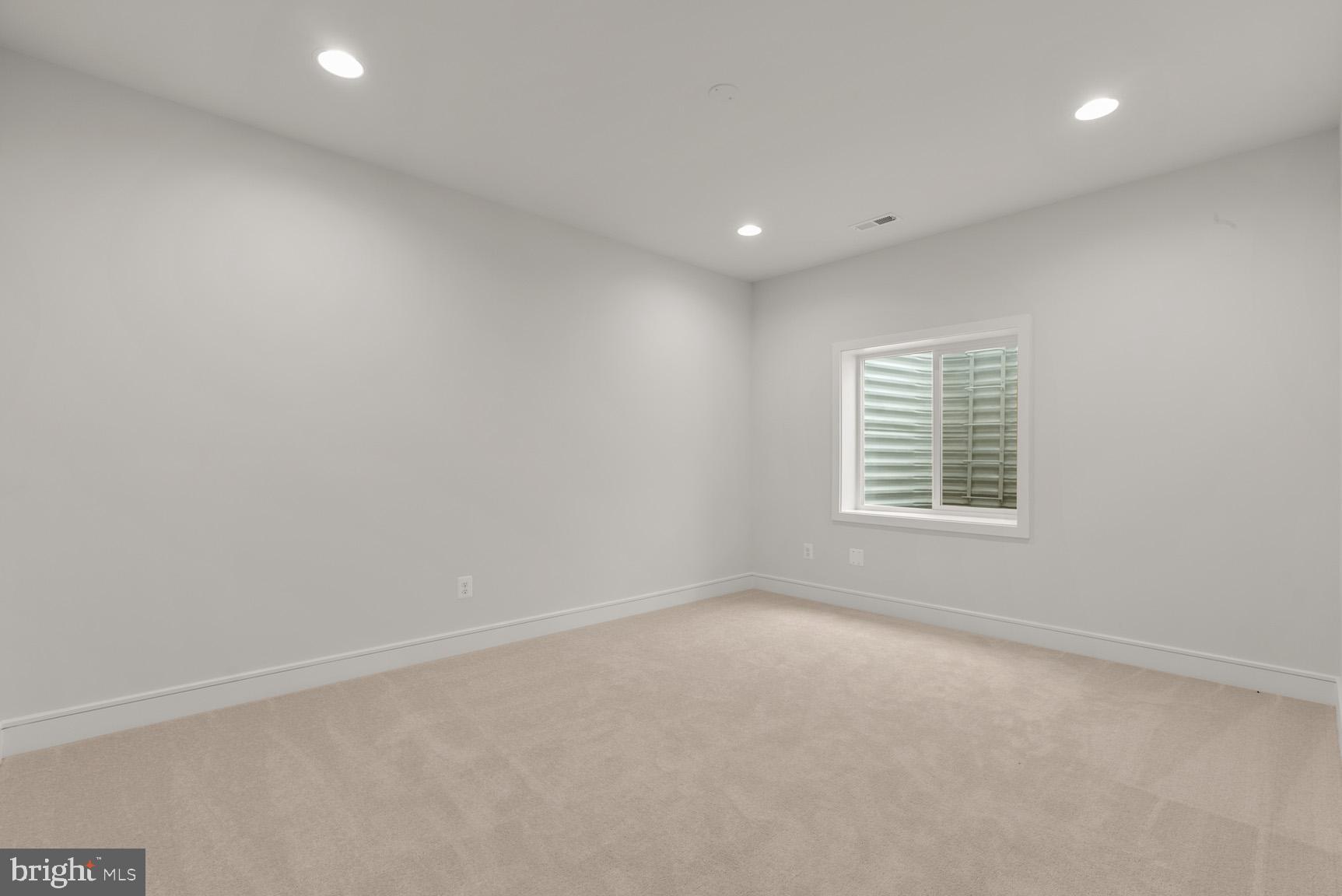 Real estate listing preview #42