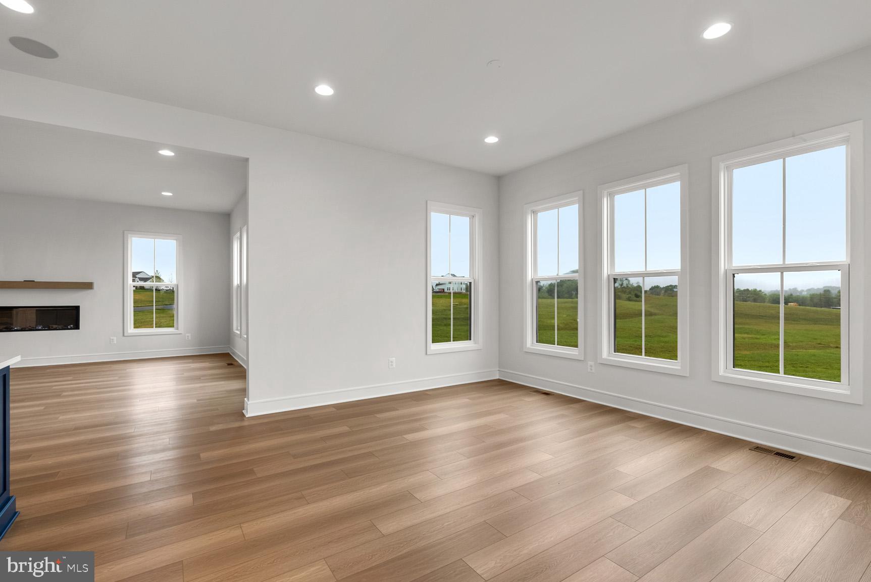 Real estate listing preview #18