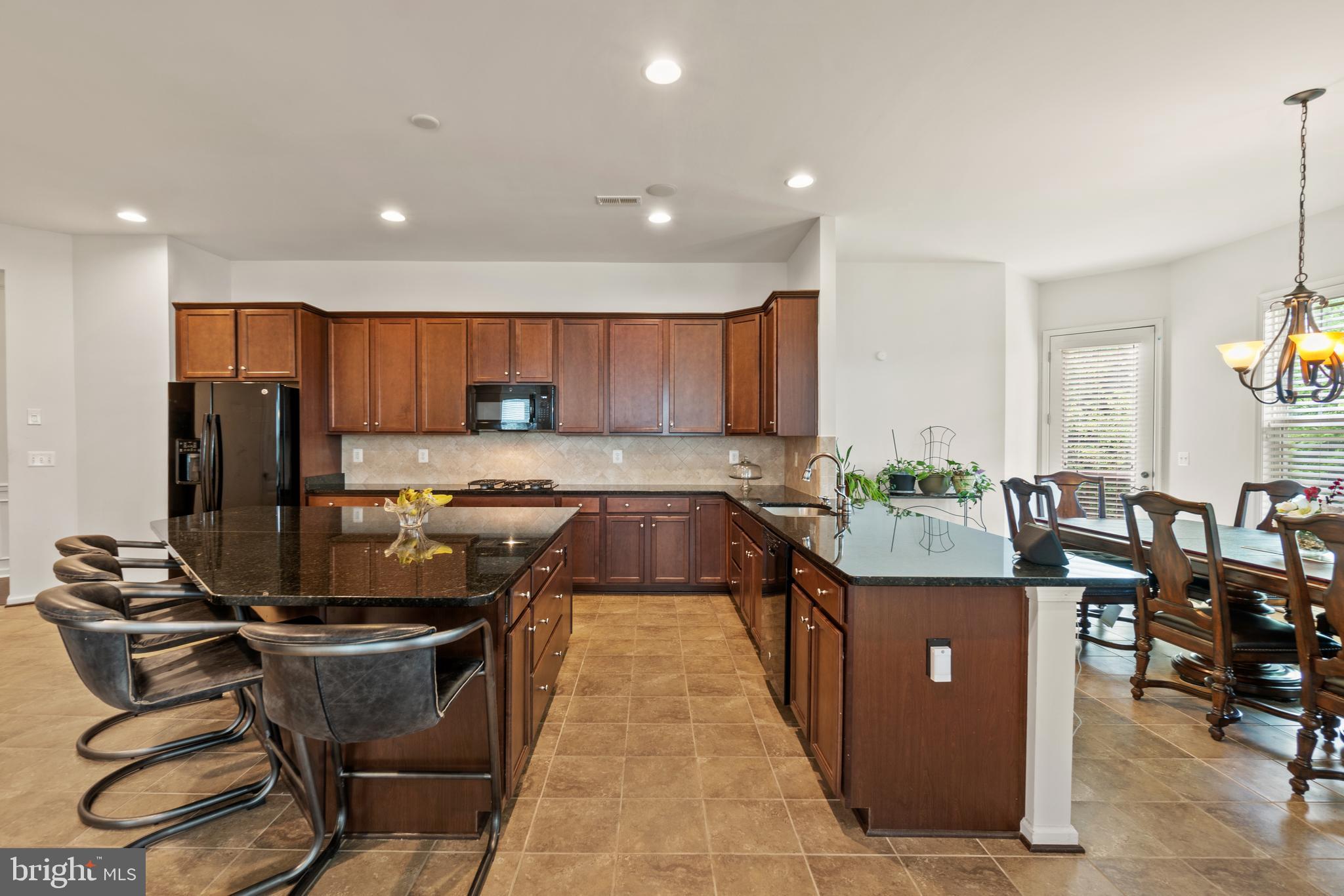 Real estate listing preview #24