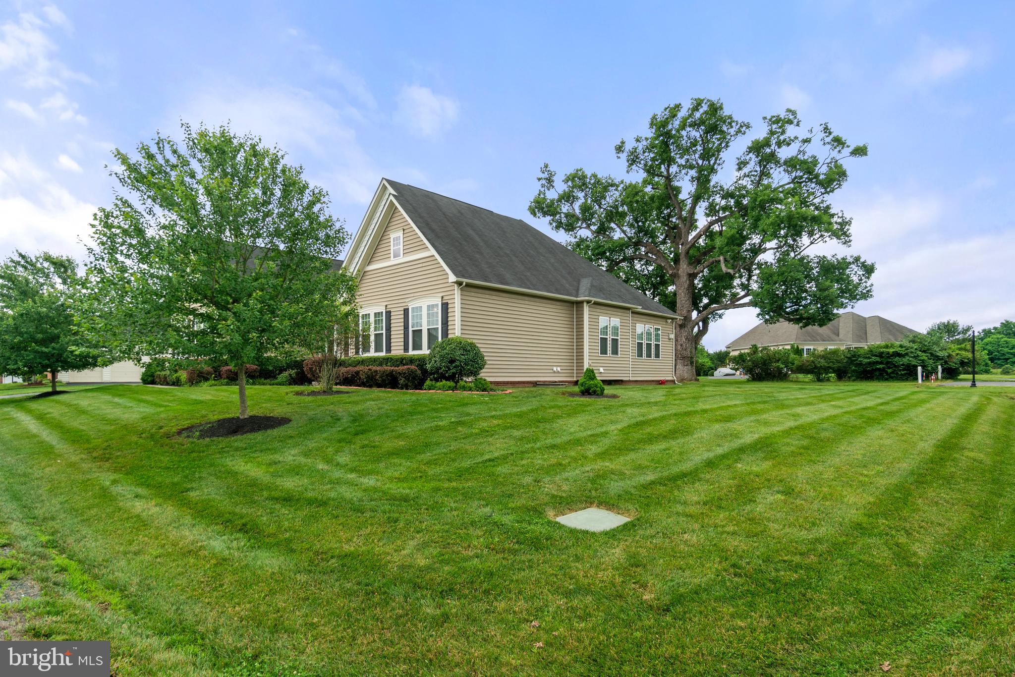 Real estate listing preview #8