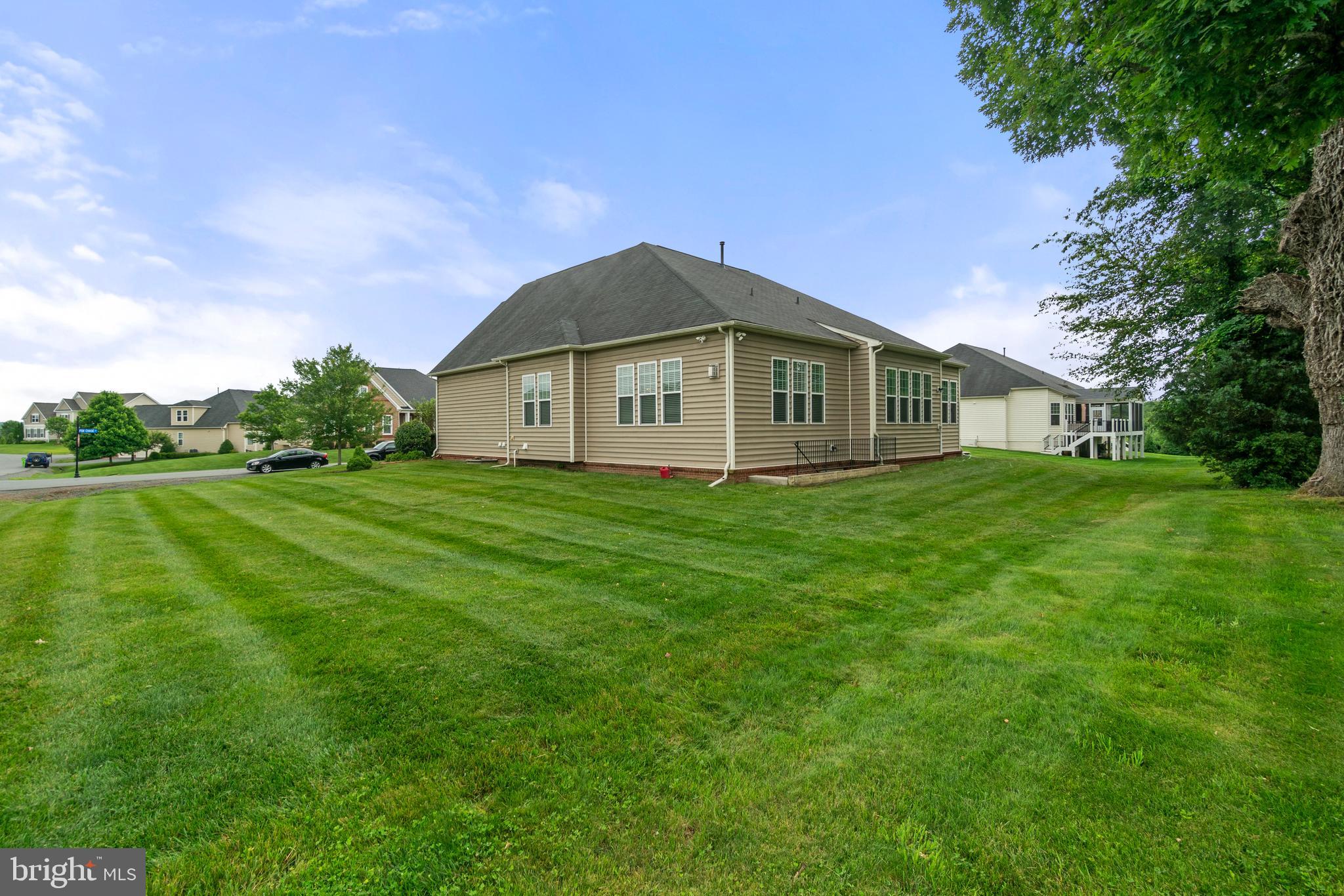 Real estate listing preview #2