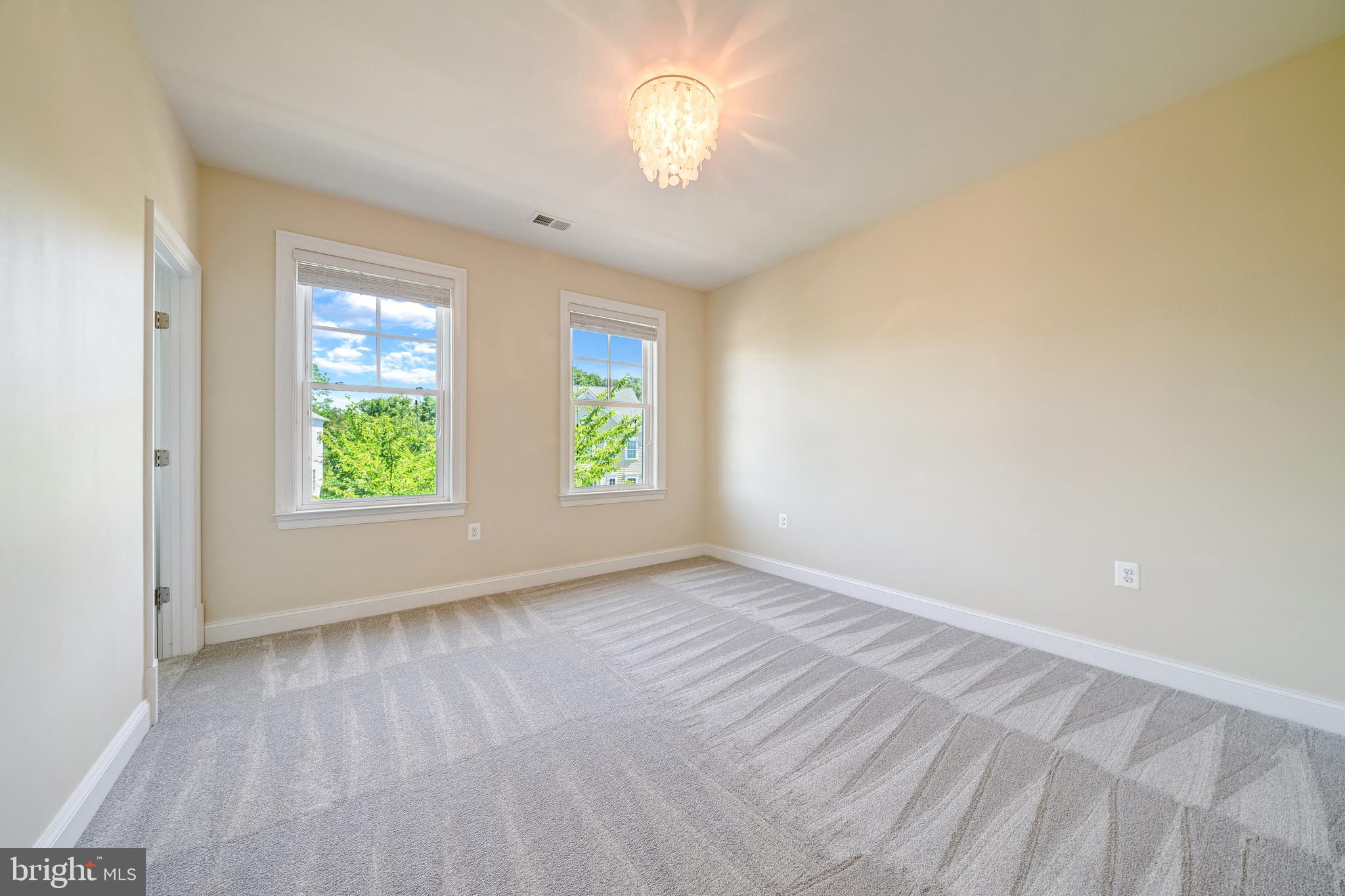 Real estate listing preview #30