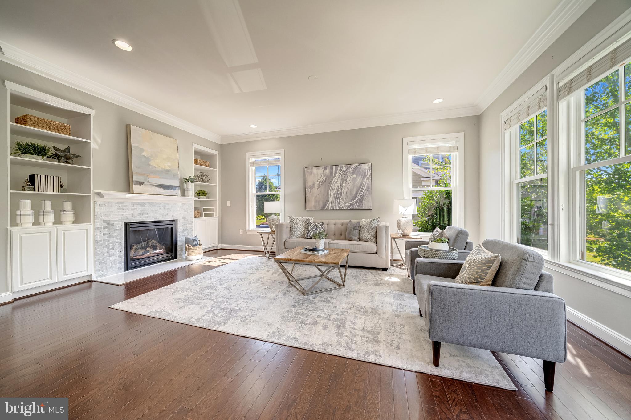 Real estate listing preview #12