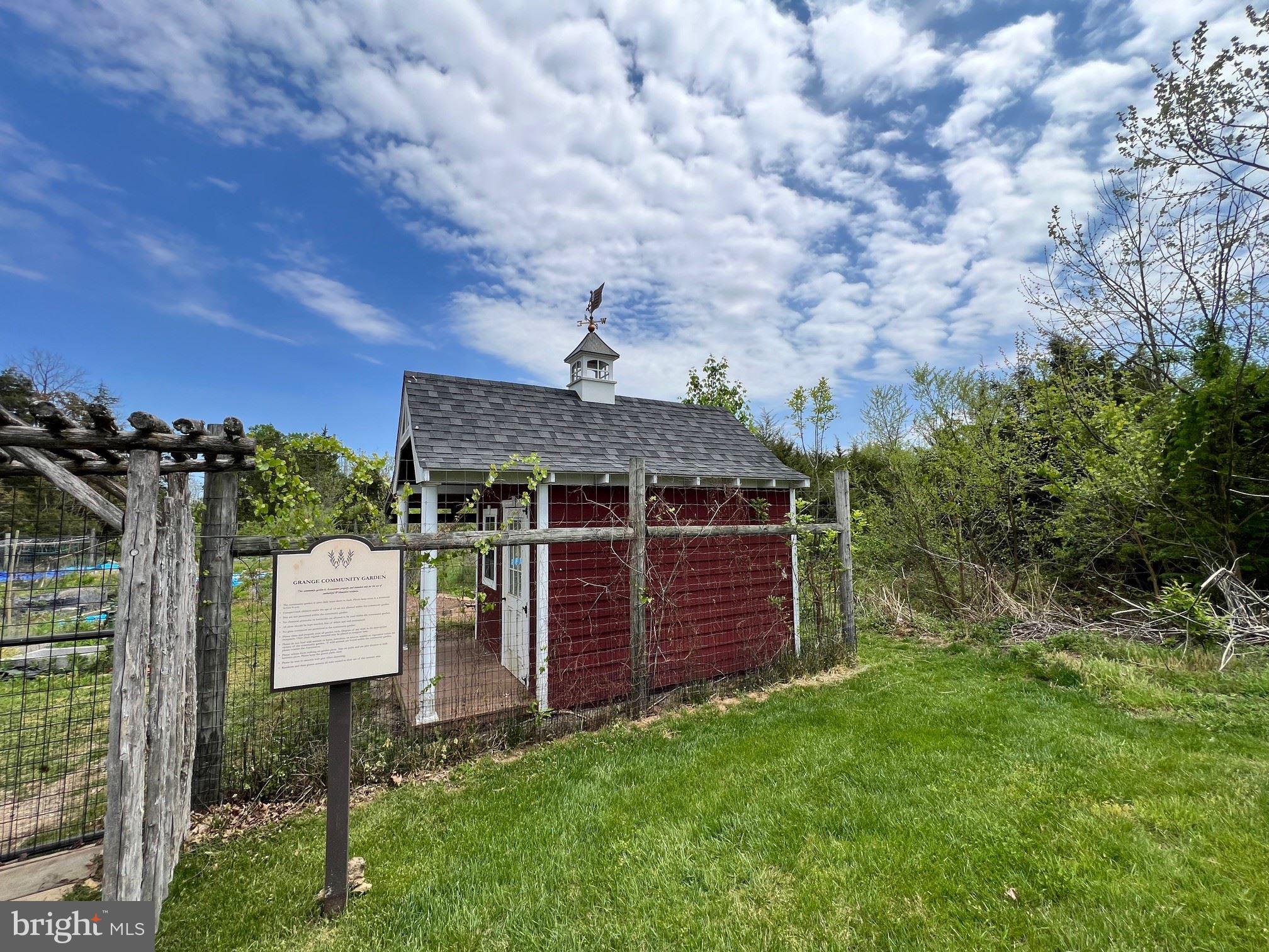 Real estate listing preview #64