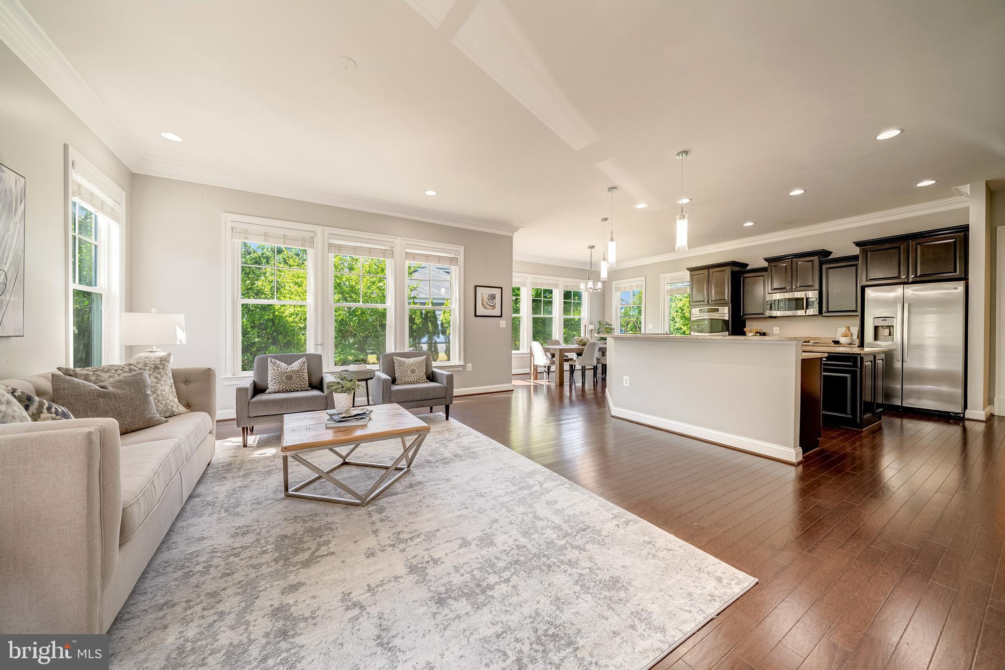 Real estate listing preview #14