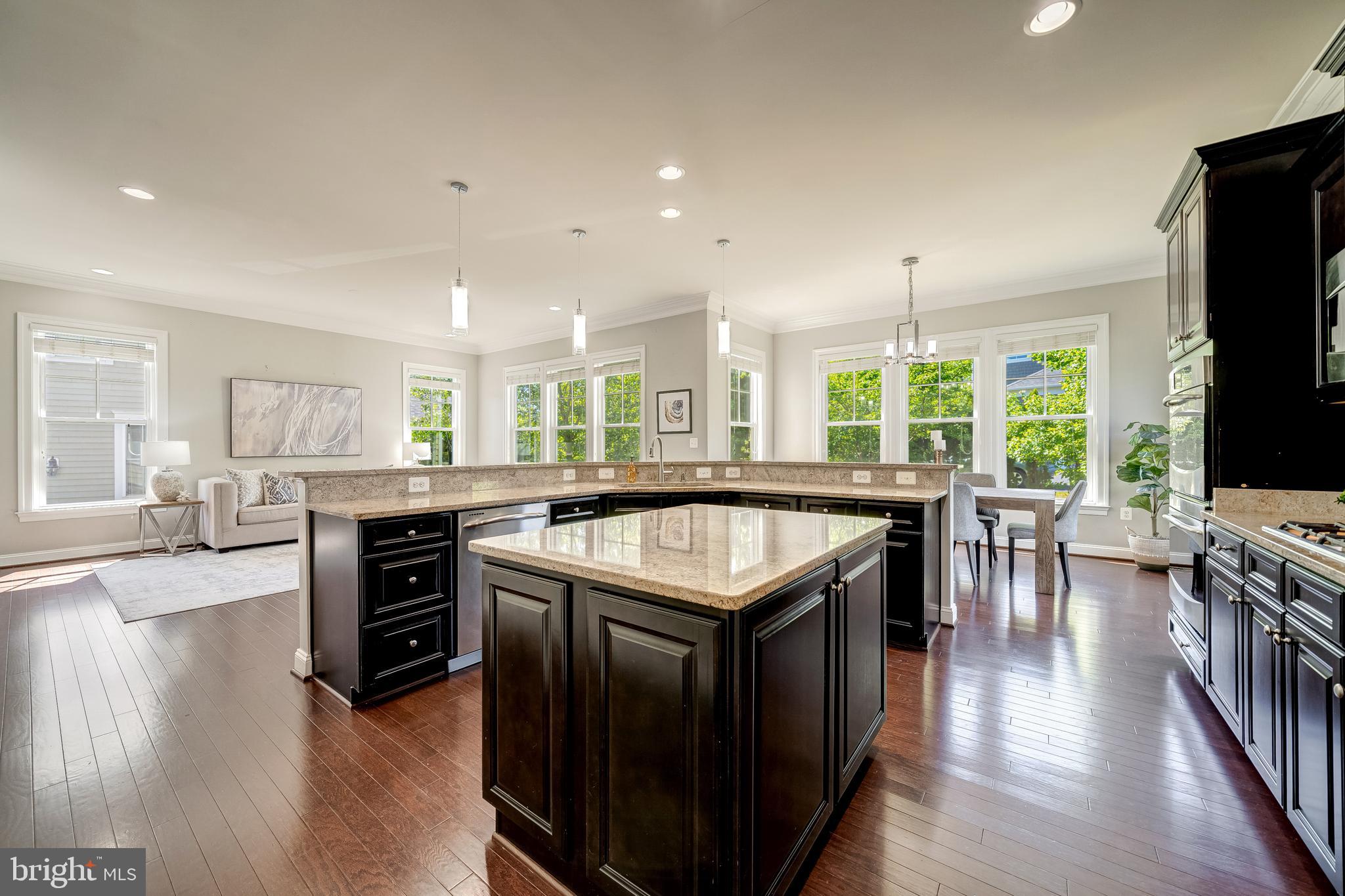 Real estate listing preview #16