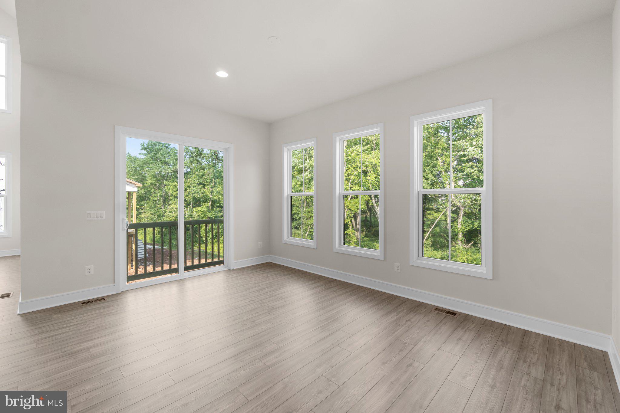 Real estate listing preview #4