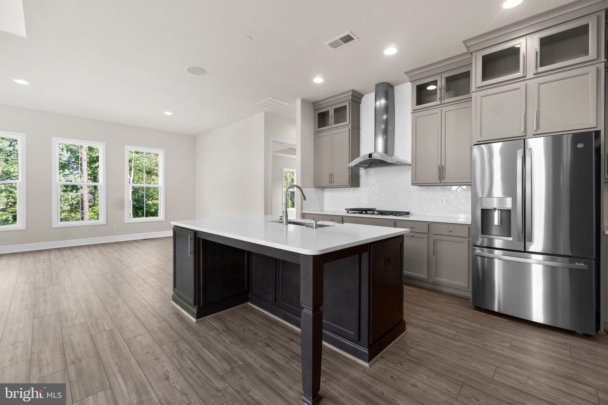 Real estate listing preview #6