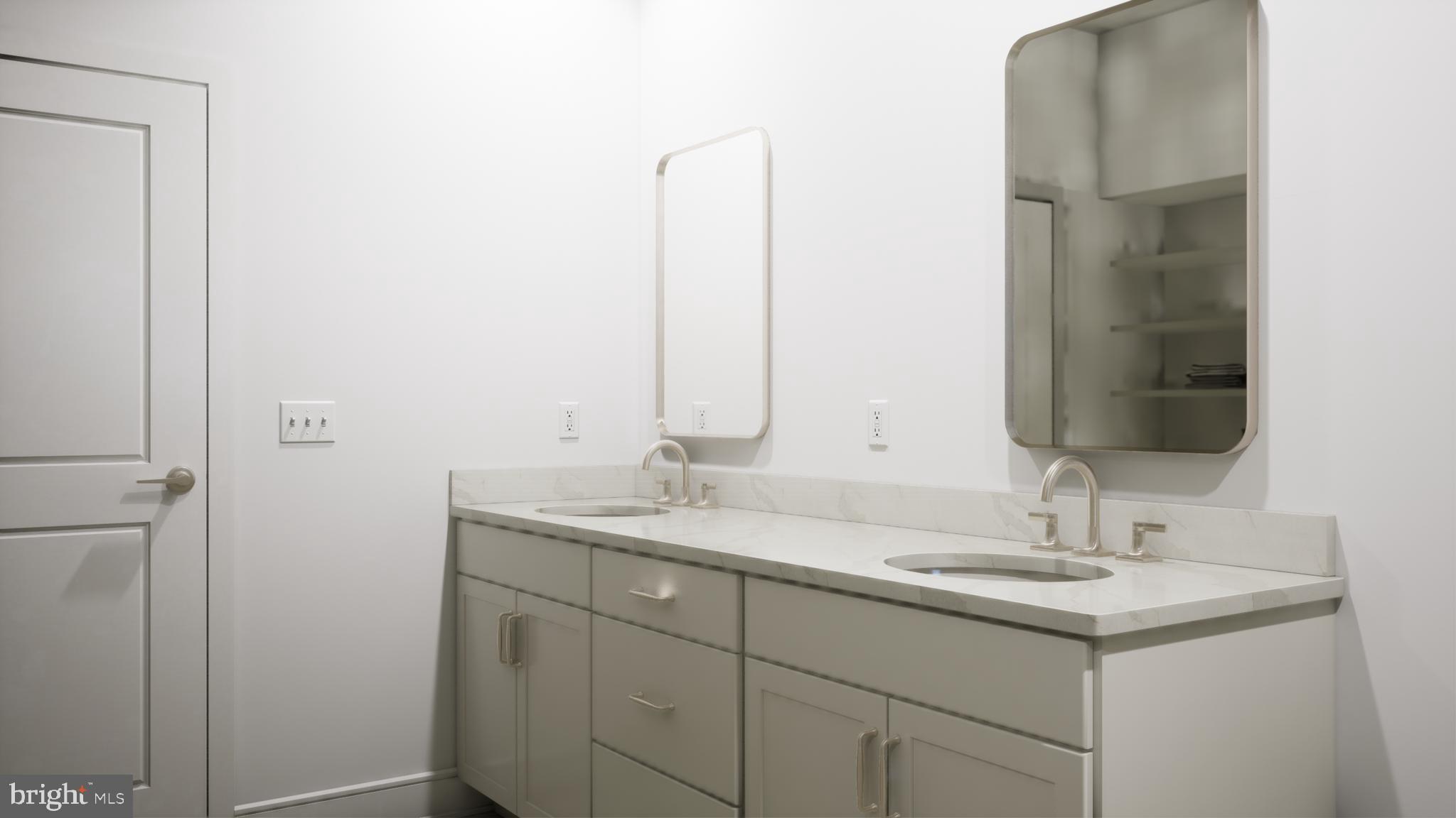 Real estate listing preview #12