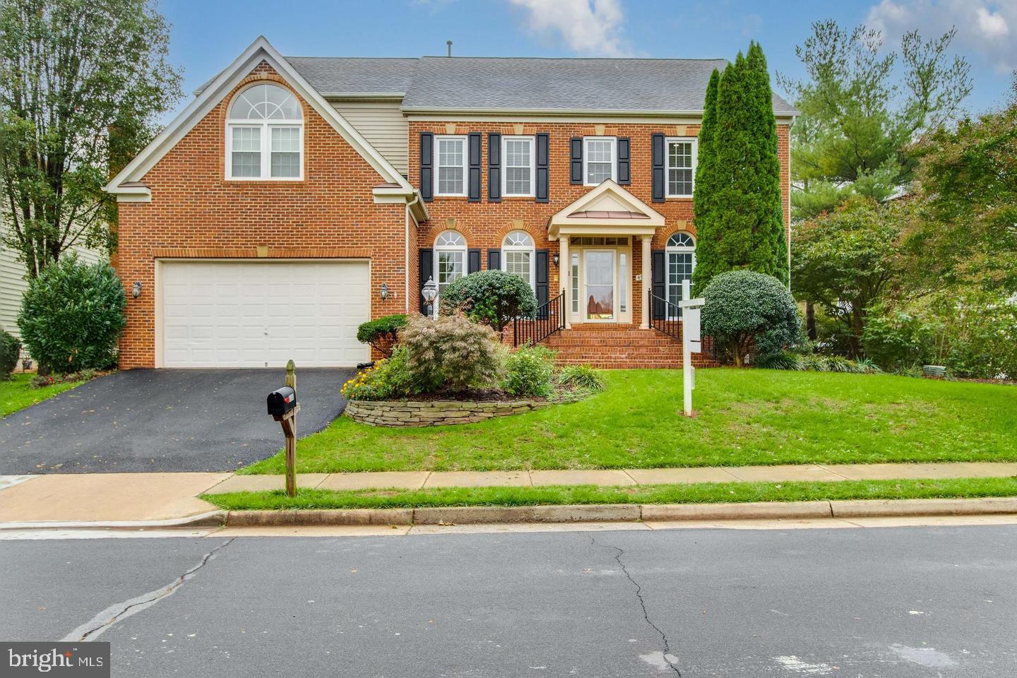 Real estate listing preview #2