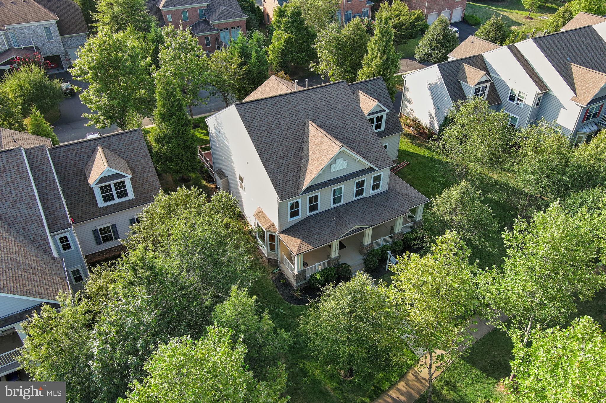 Real estate listing preview #2