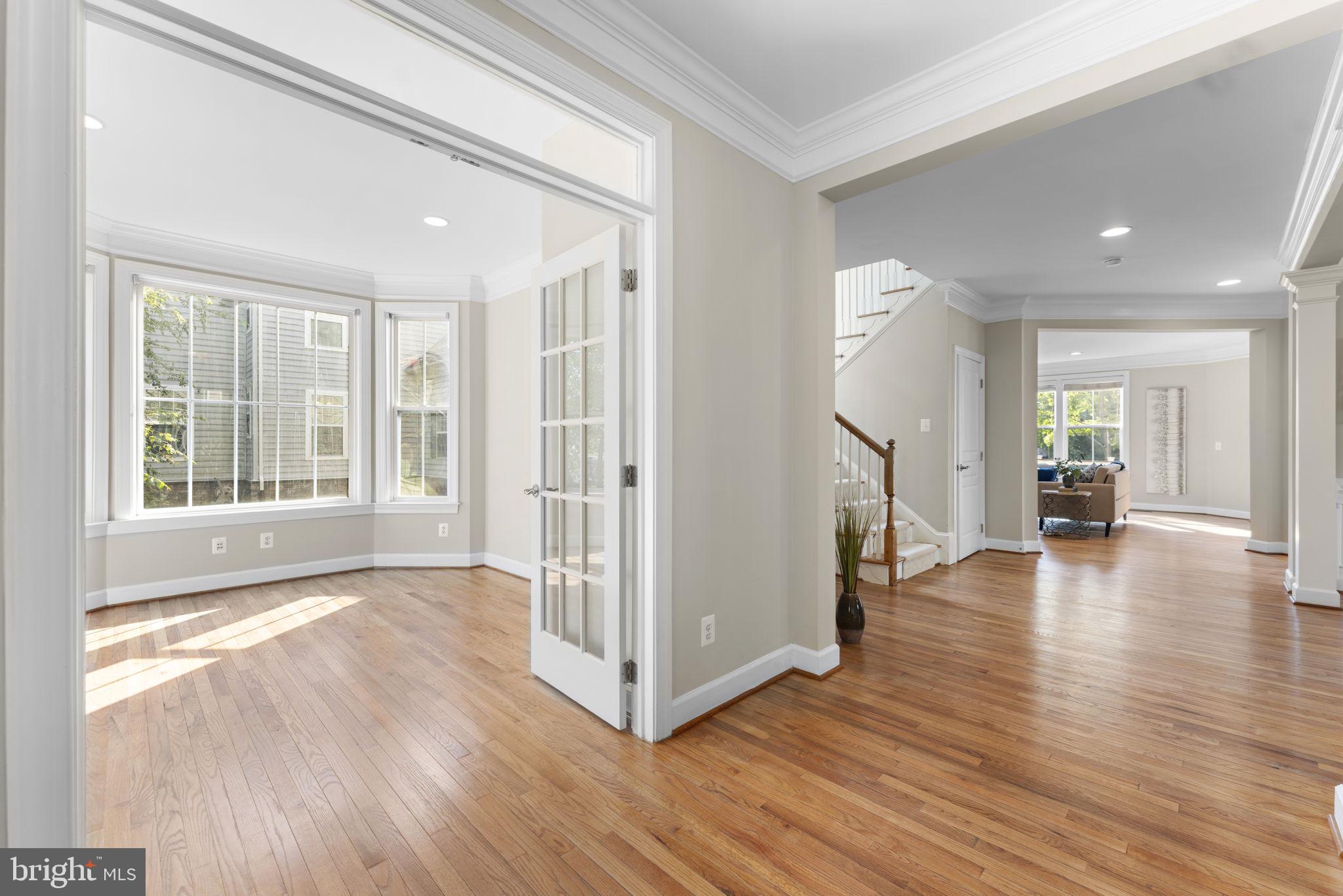 Real estate listing preview #11