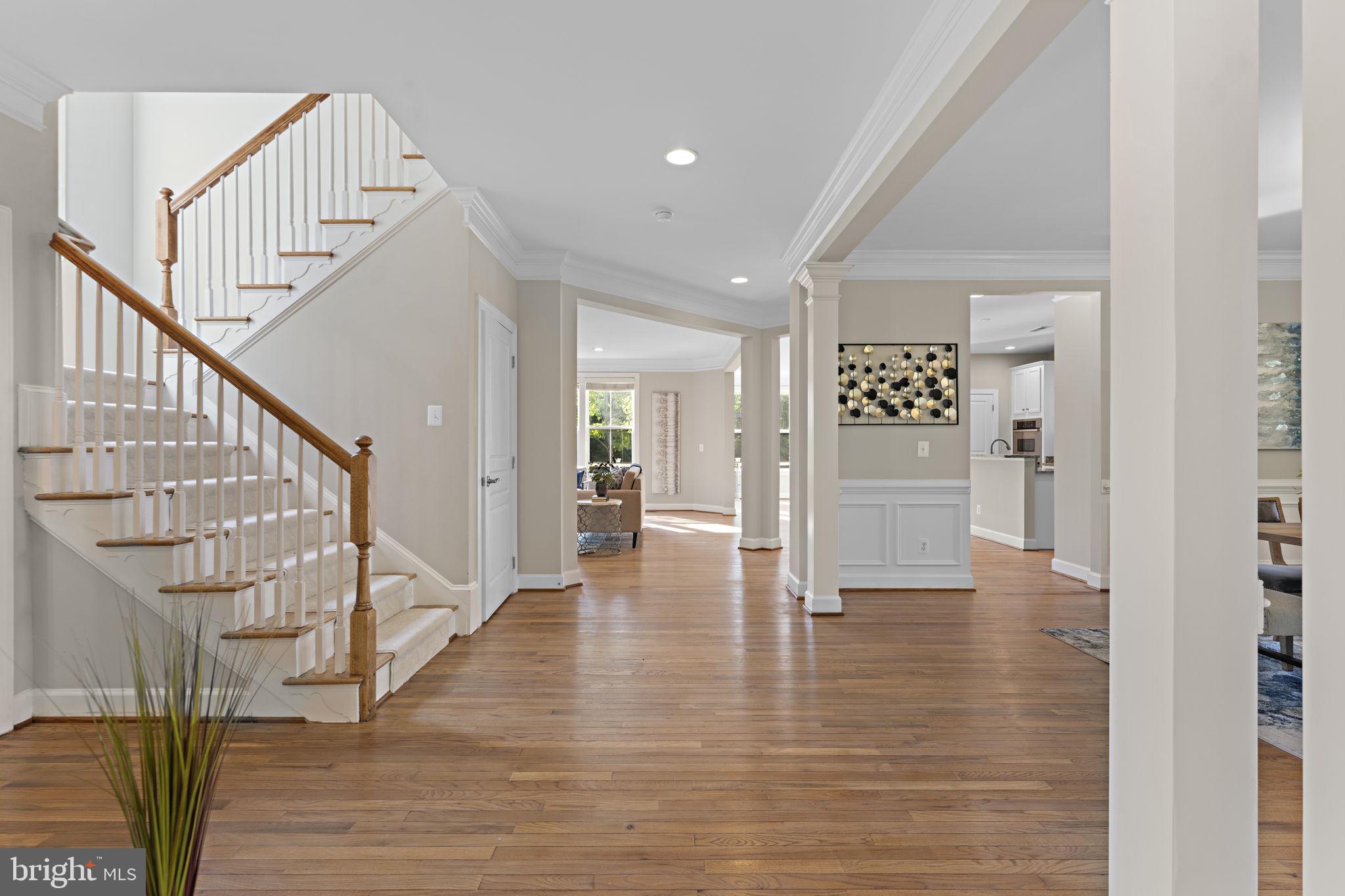 Real estate listing preview #14