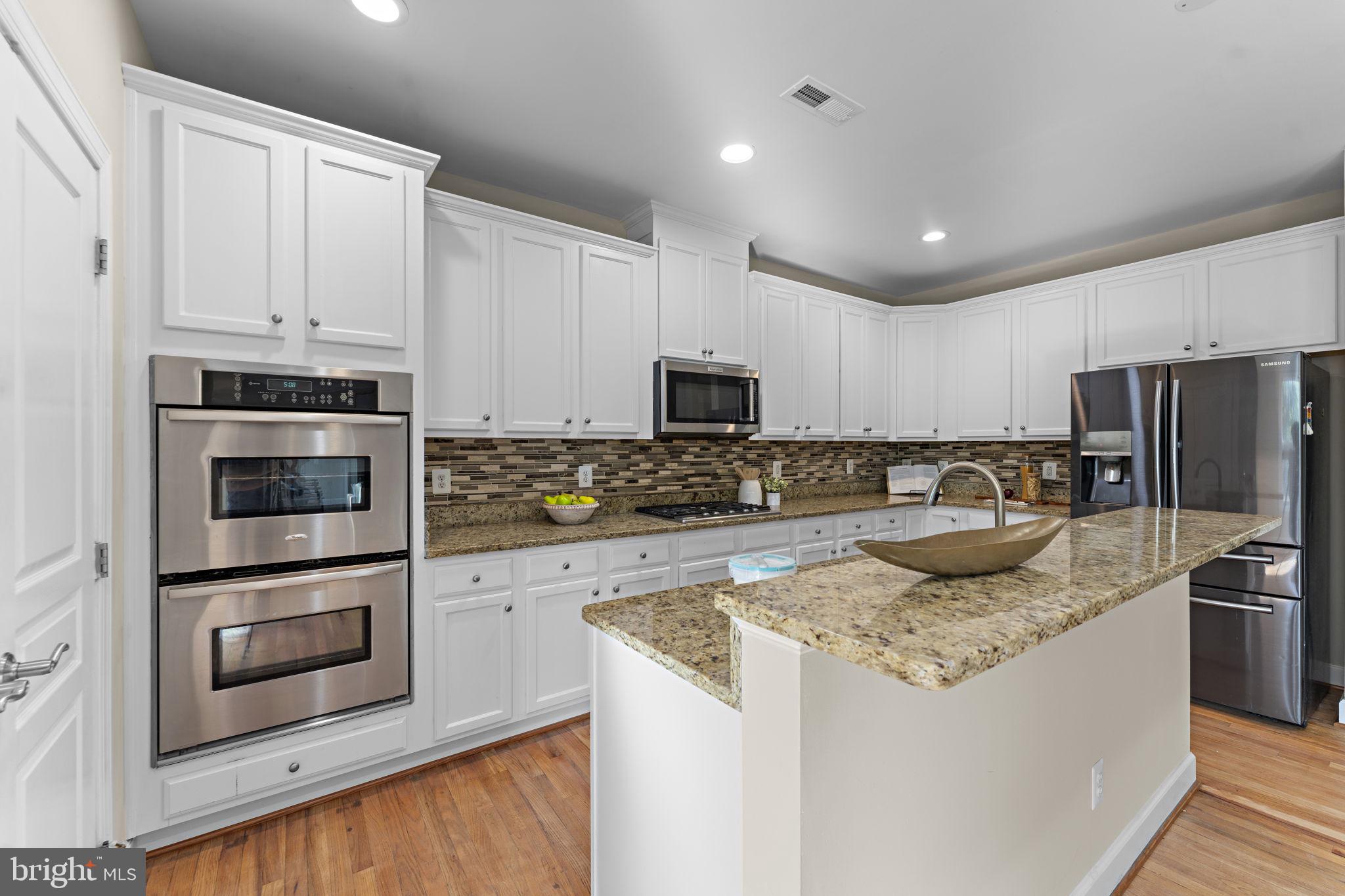 Real estate listing preview #22