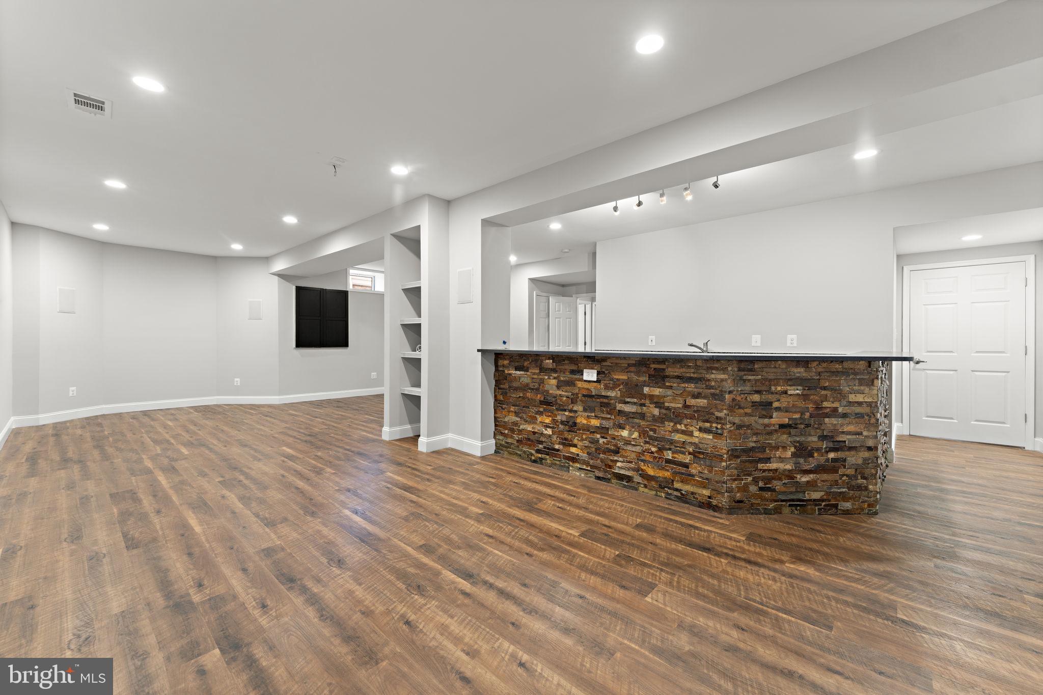 Real estate listing preview #51