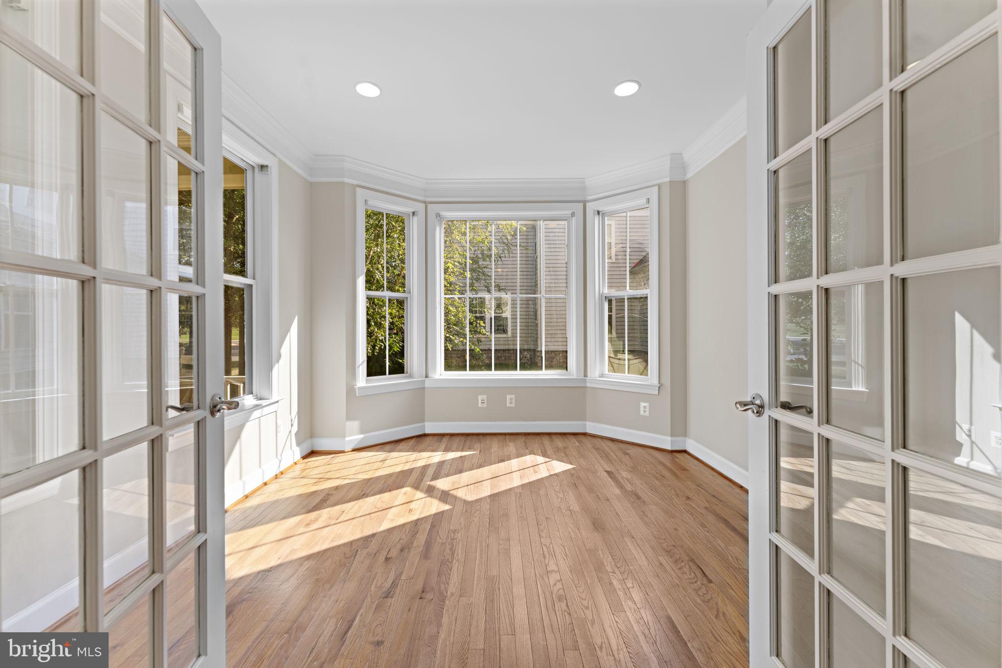 Real estate listing preview #9