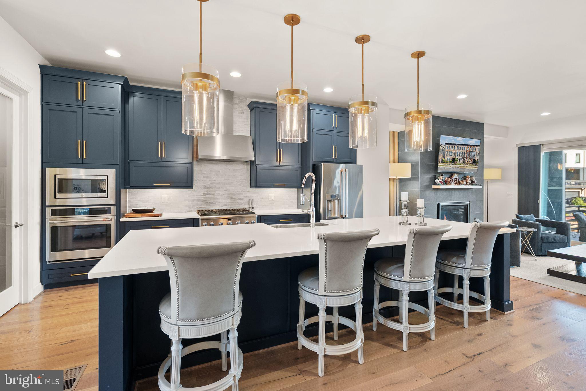 Real estate listing preview #16