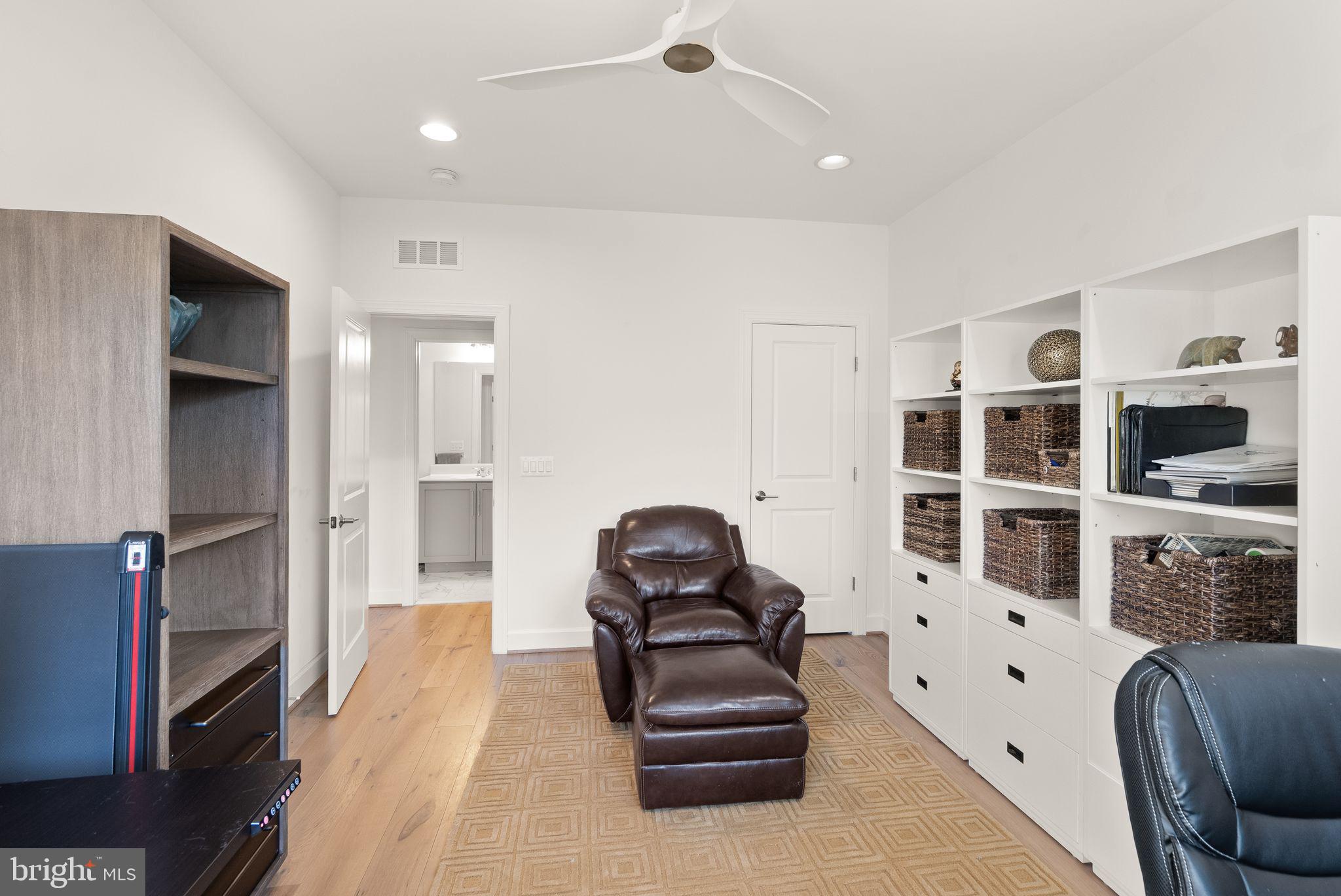 Real estate listing preview #45