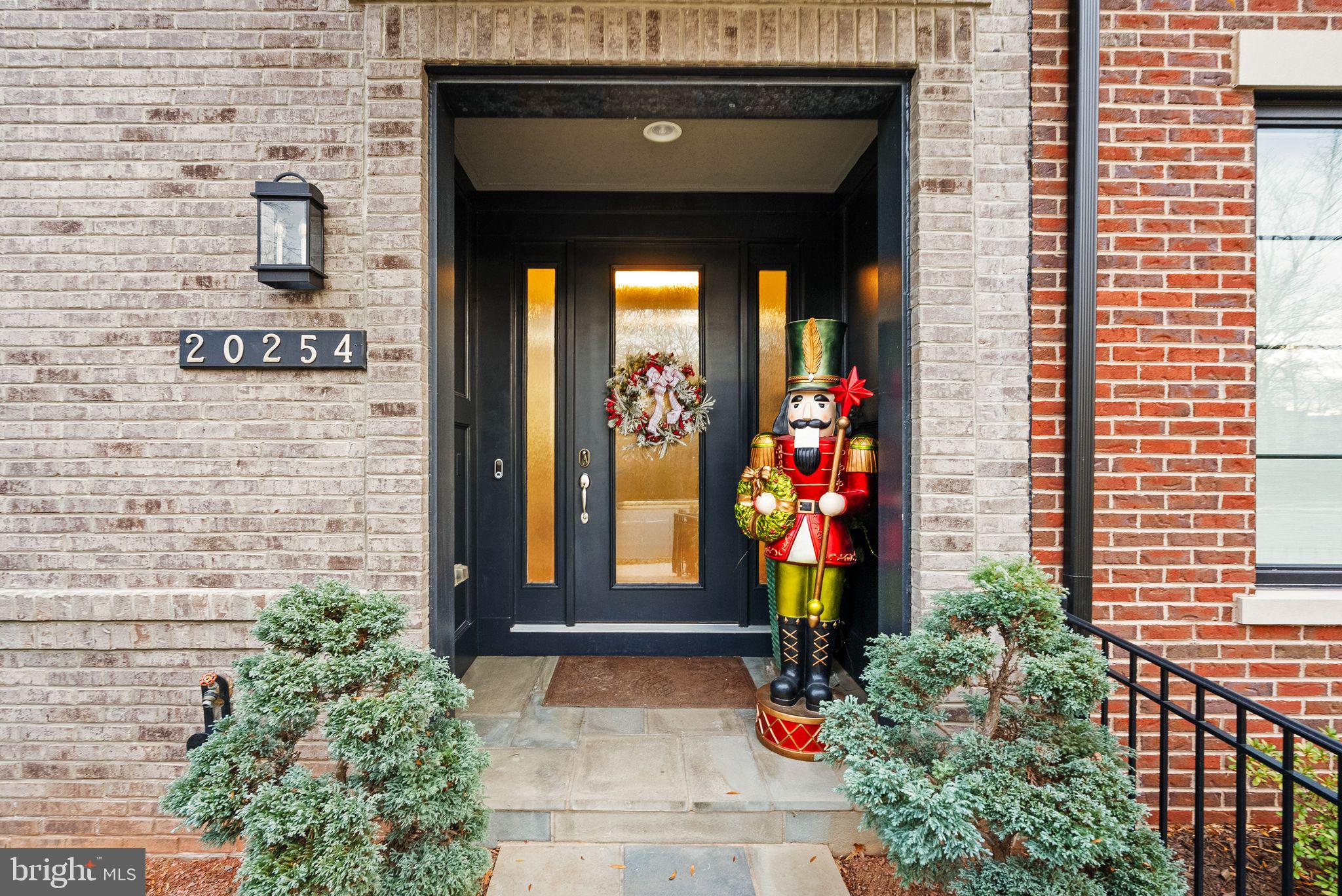 Real estate listing preview #4