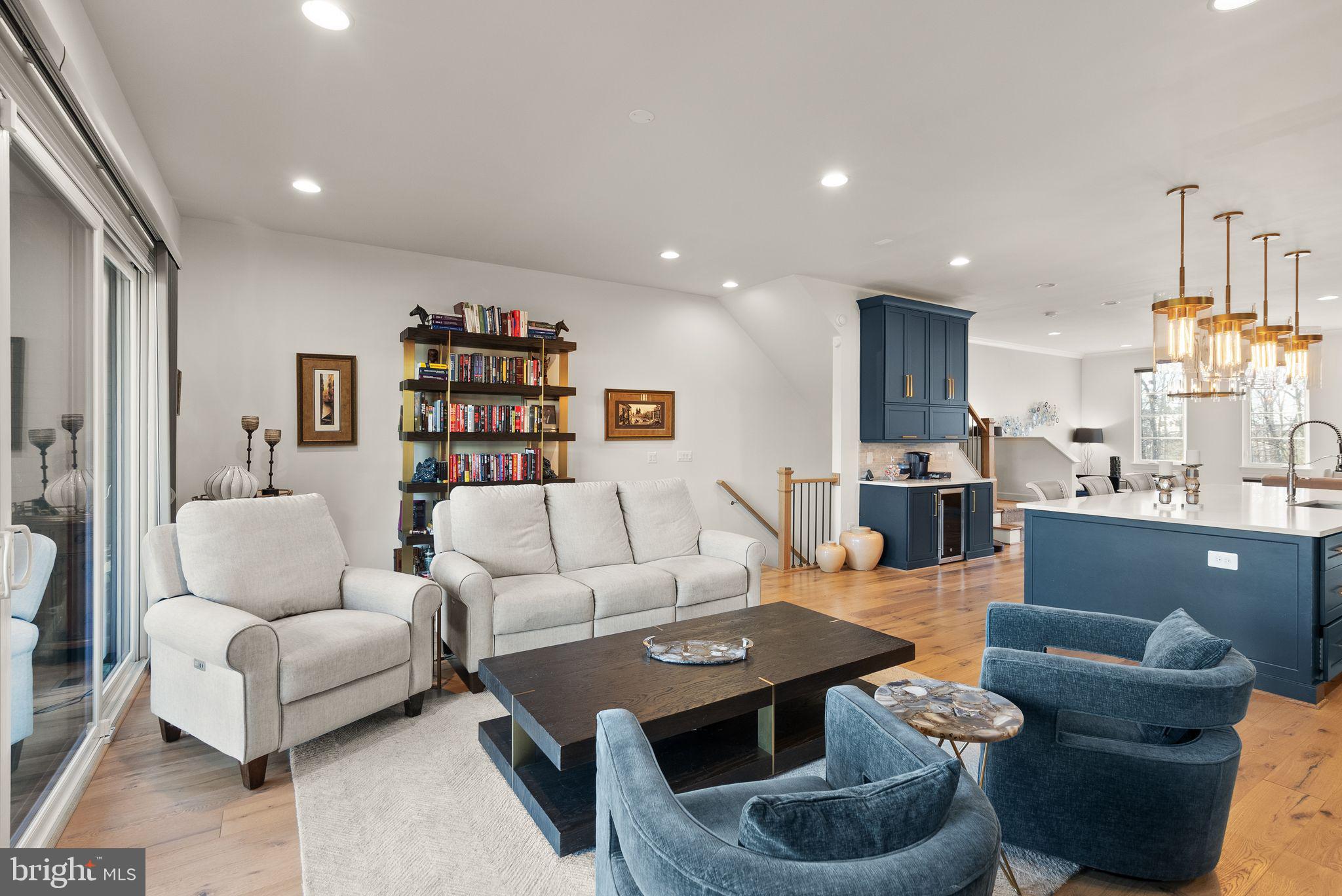 Real estate listing preview #24