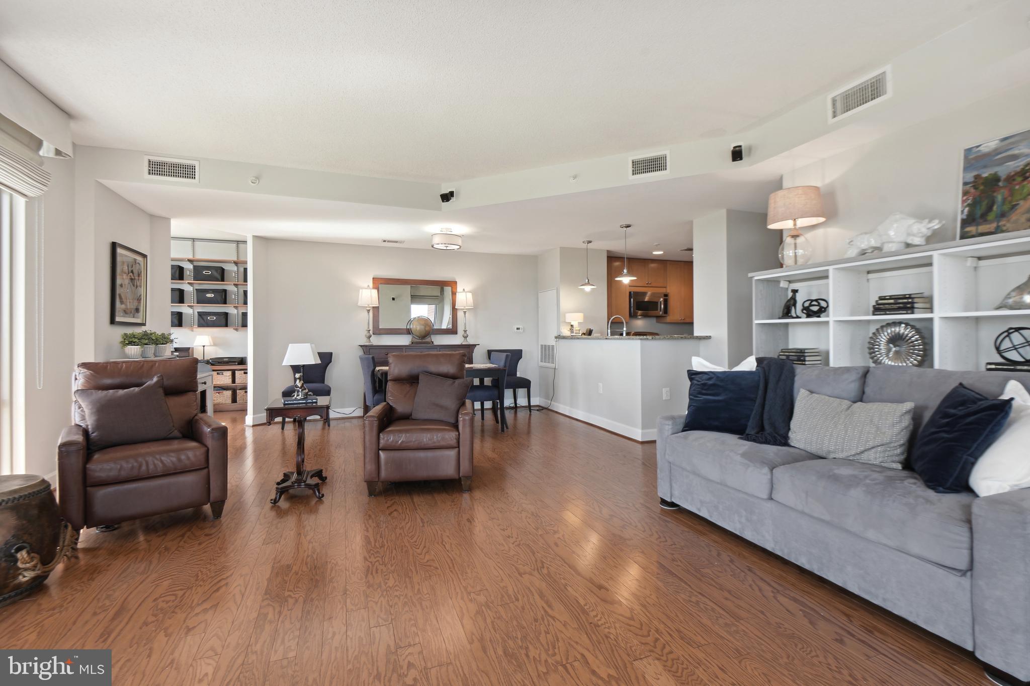 Real estate listing preview #11