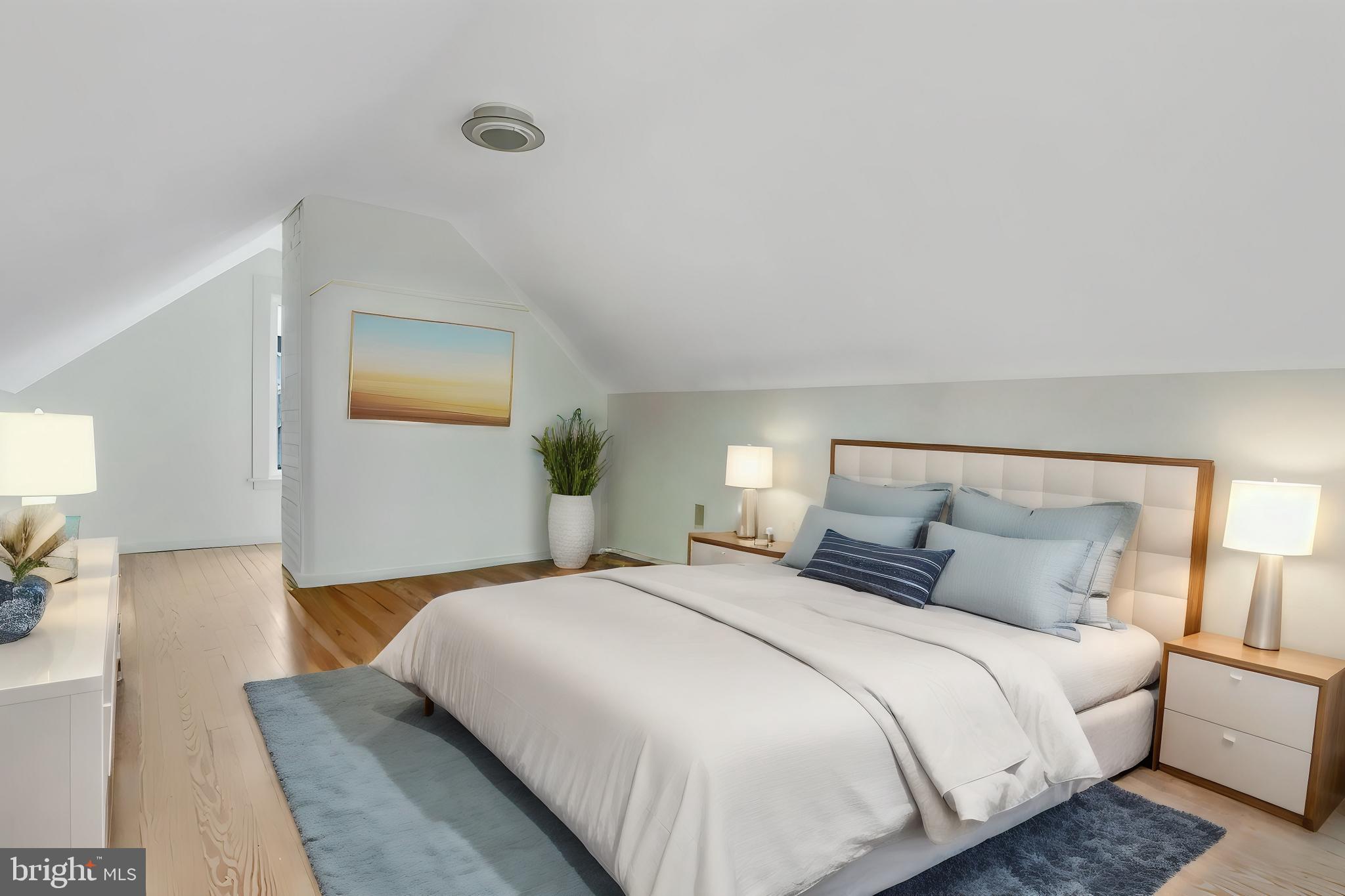 Real estate listing preview #4