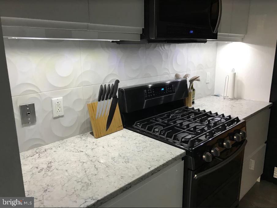 Real estate listing preview #10