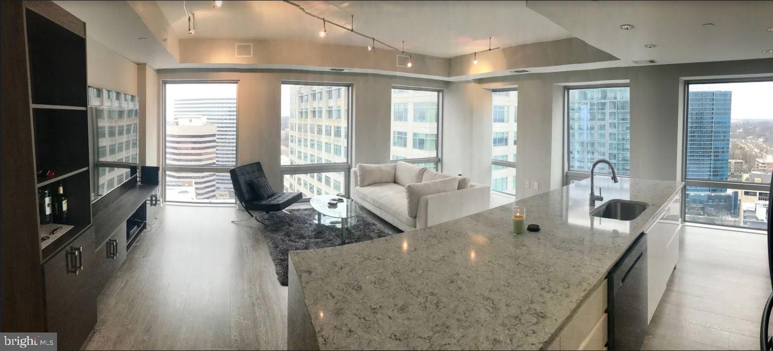 Real estate listing preview #2