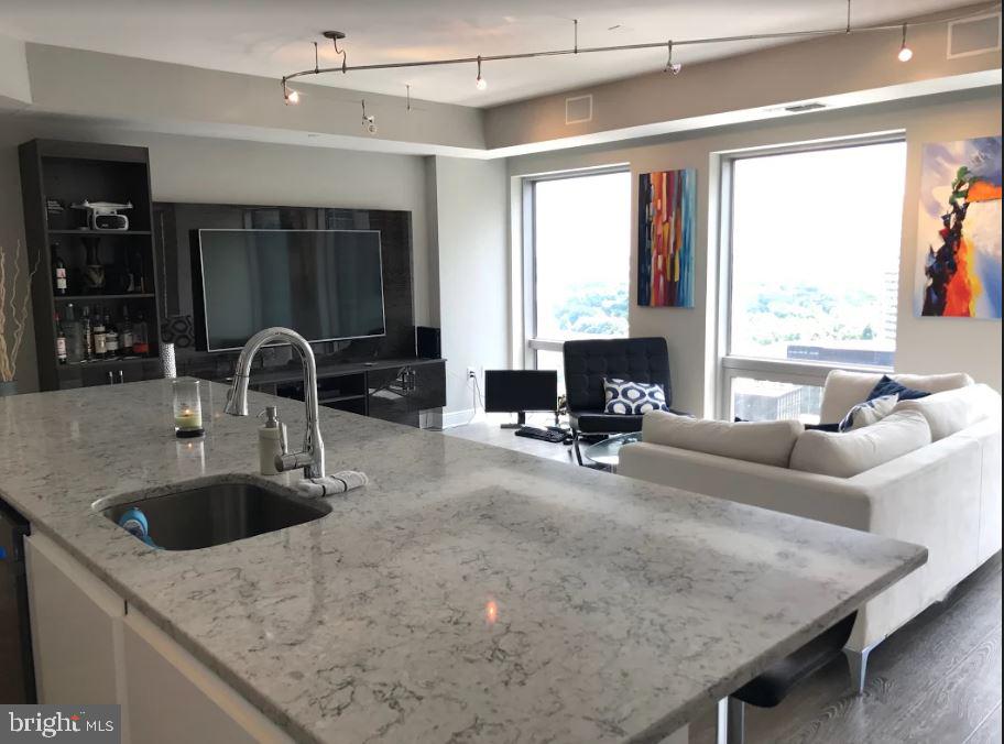 Real estate listing preview #11