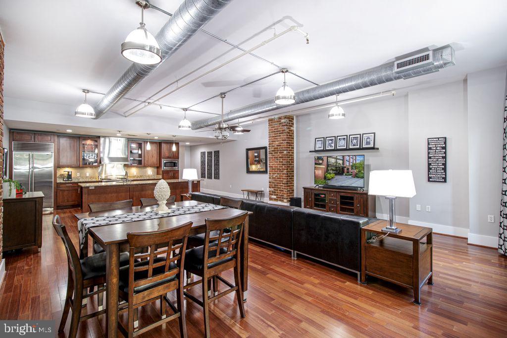 Real estate listing preview #5