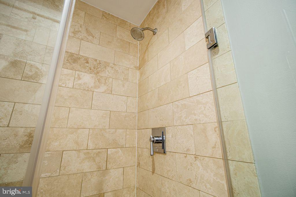 Real estate listing preview #26