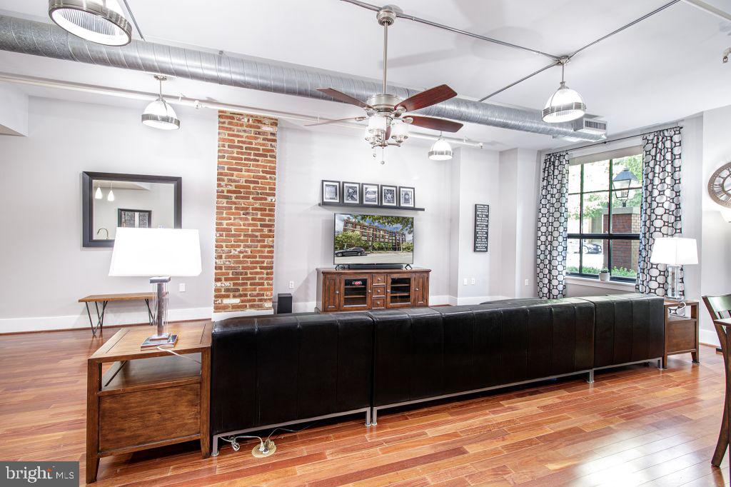 Real estate listing preview #9