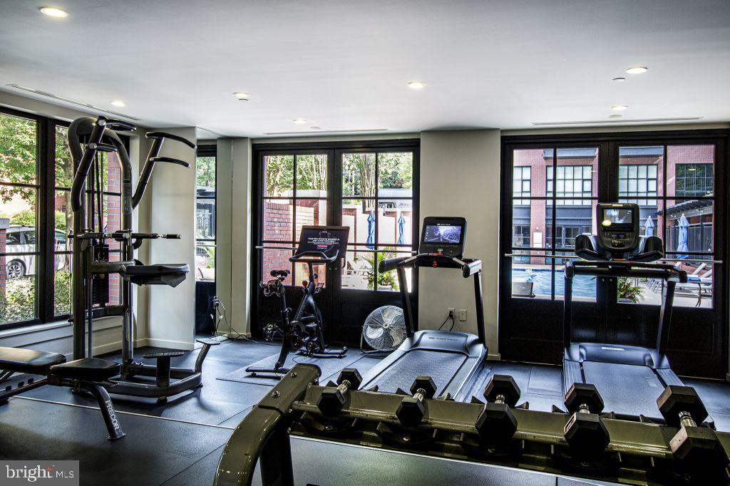 Real estate listing preview #34