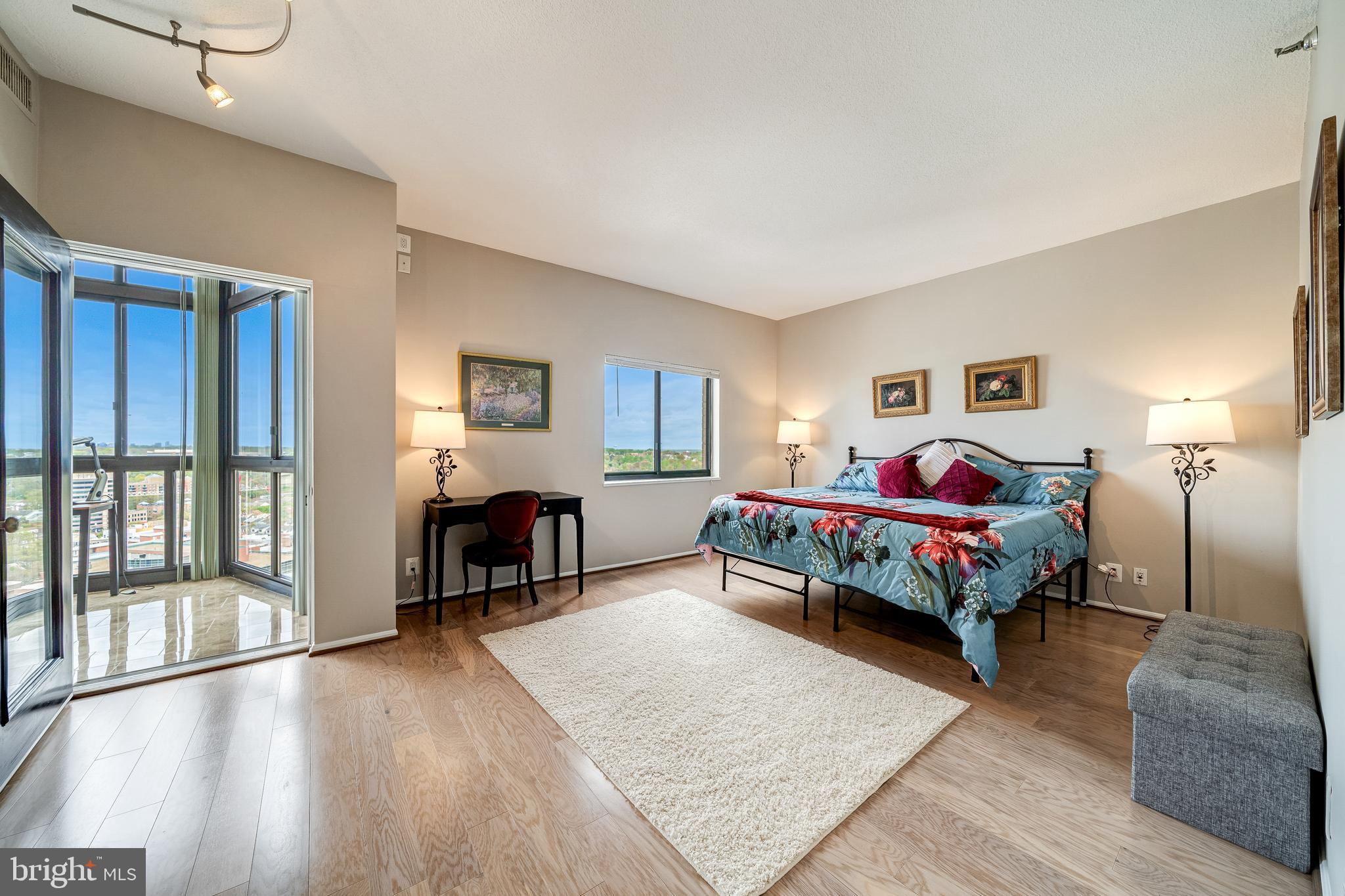 Real estate listing preview #14