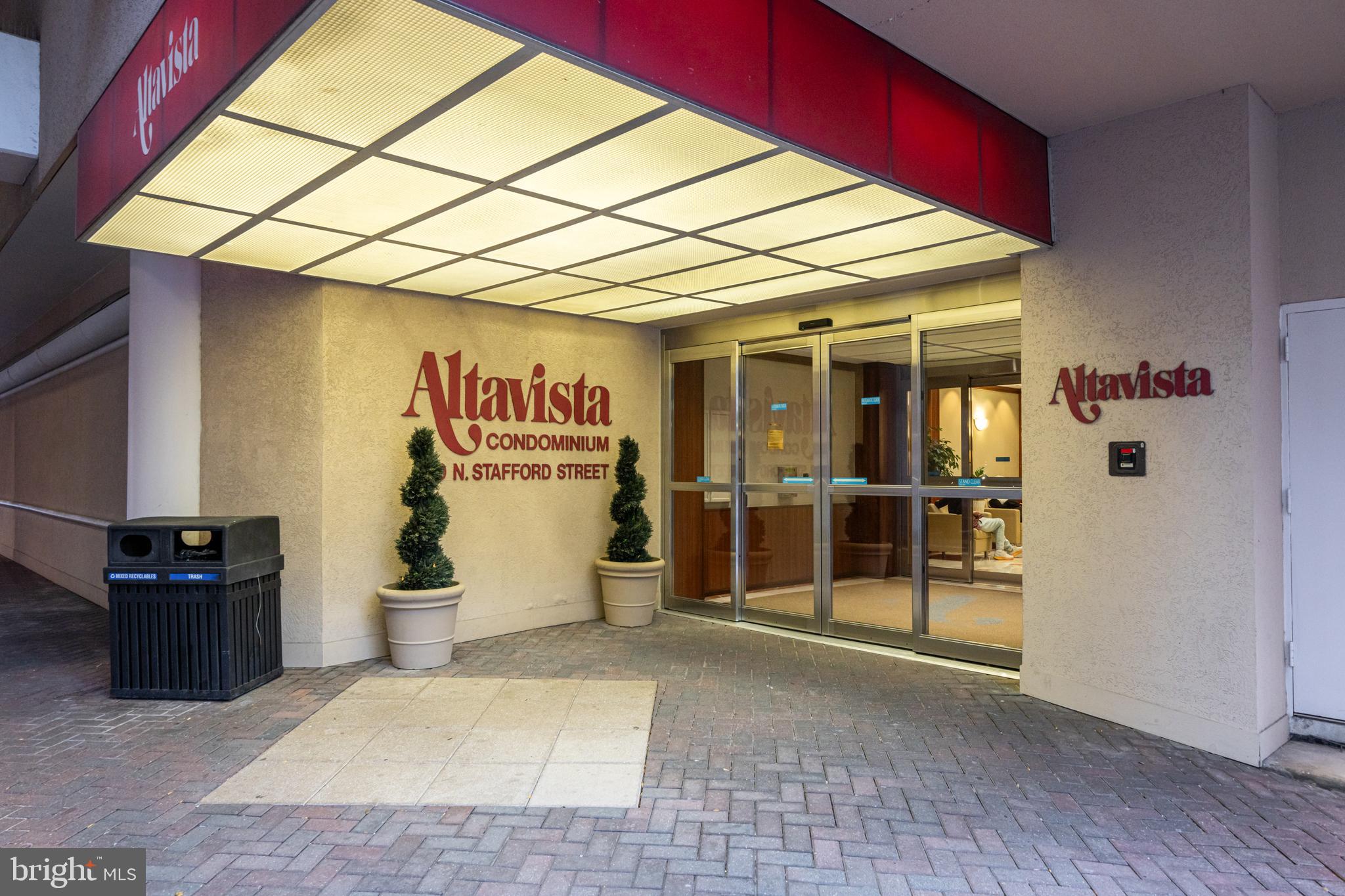 Real estate listing preview #3