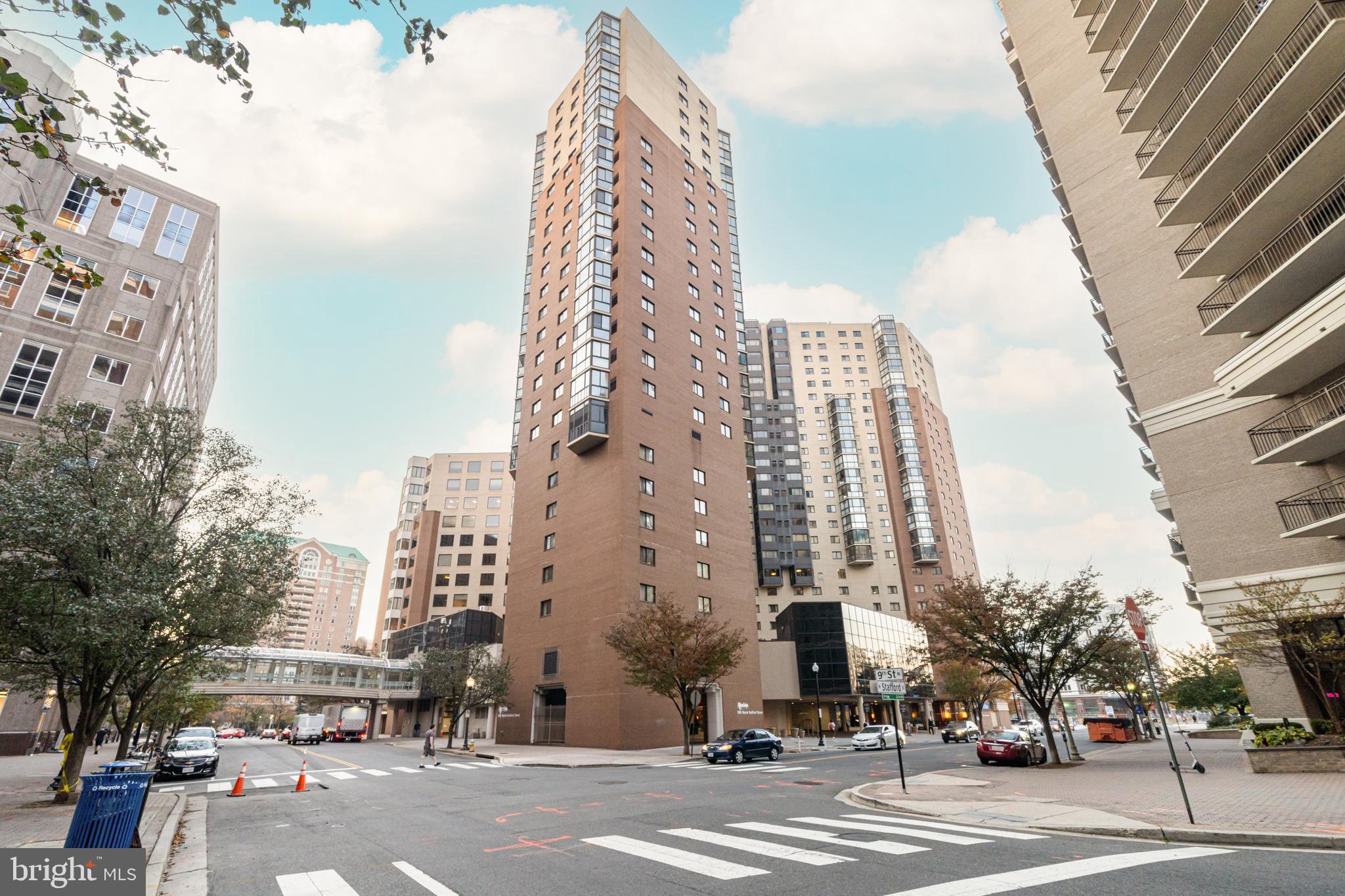 Real estate listing preview #2