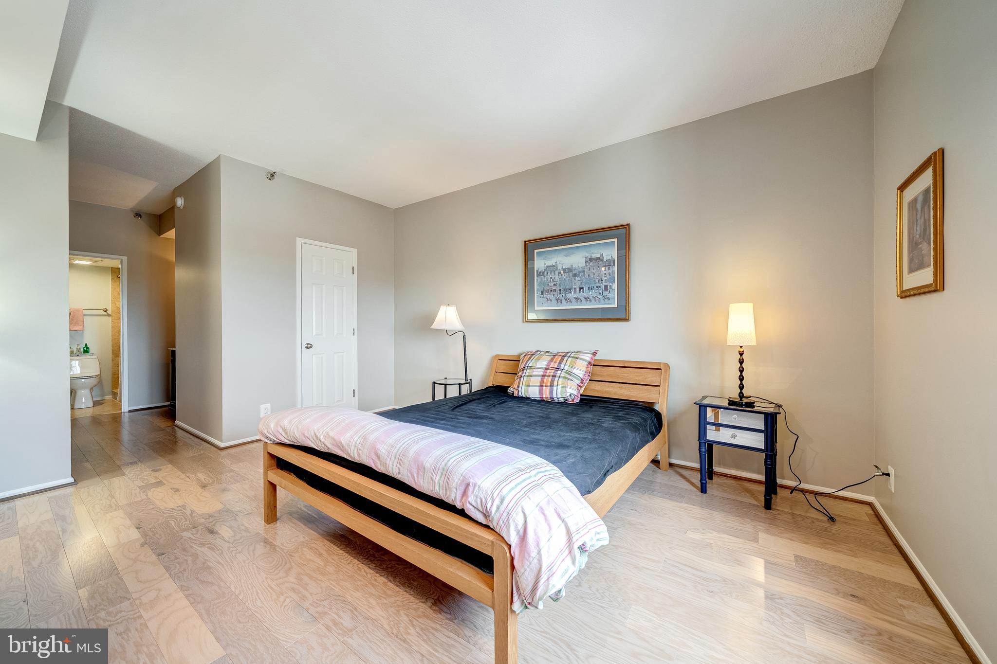 Real estate listing preview #24