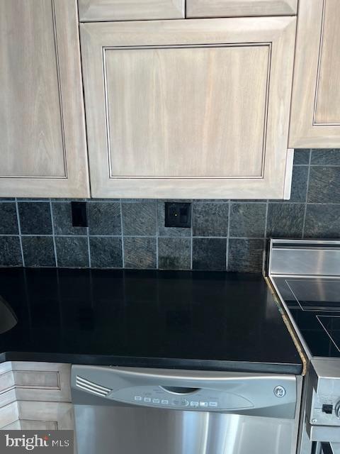 Real estate listing preview #46