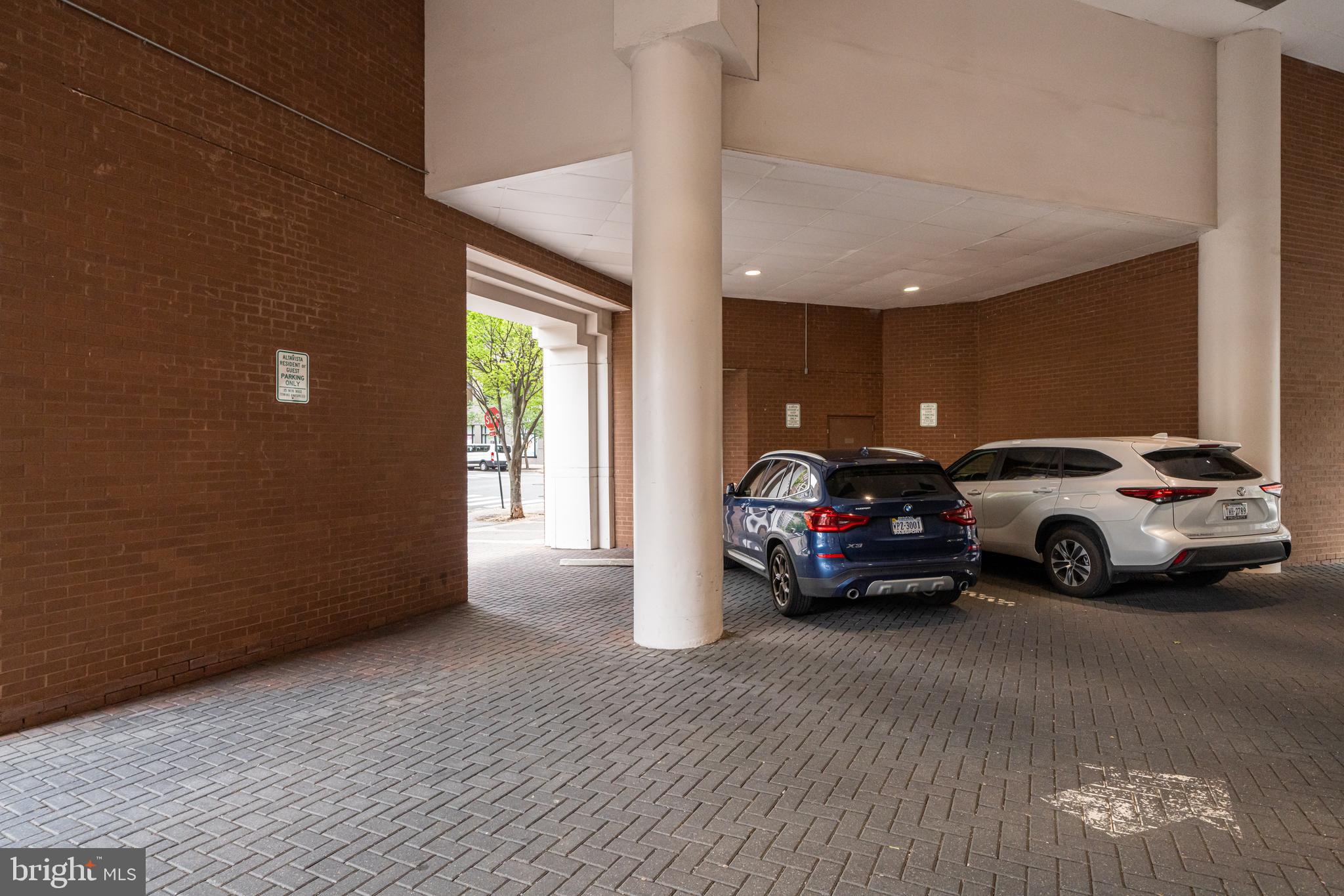 Real estate listing preview #5