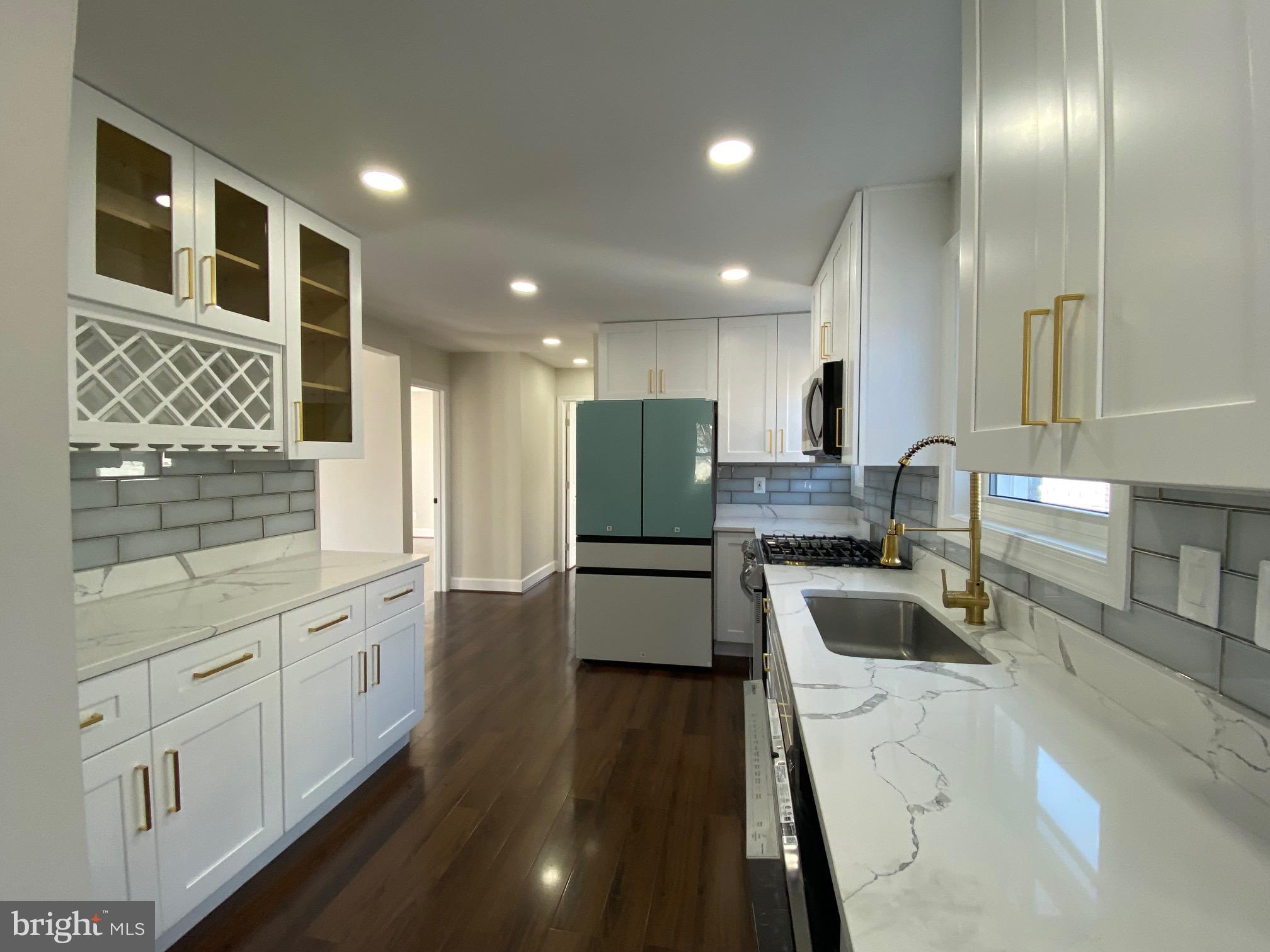 Real estate listing preview #9